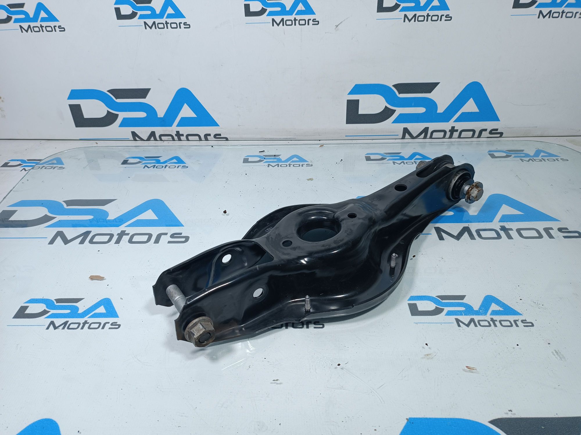 https://ycs.partsauto.market/partsauto-images/thmbs/userImages/b7628e092085f1f91467af1afb6e7630/part/08202333-b912-4688-996c-6dddd5887d36_1704294055849.jpg