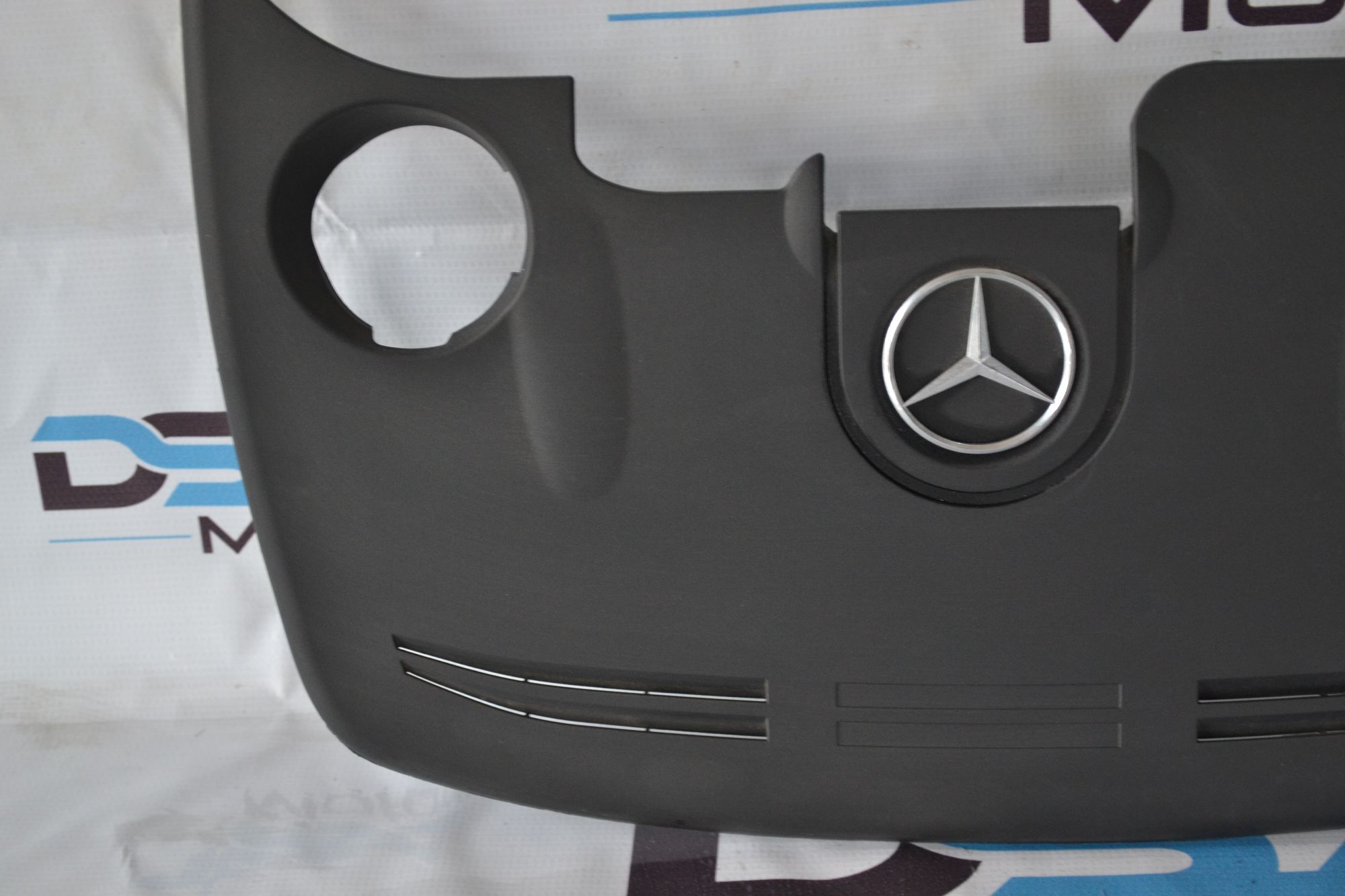 Декоративная крышка багажника оригинал Mercedes W212 из Японии, 4900 рублей, Кореновск