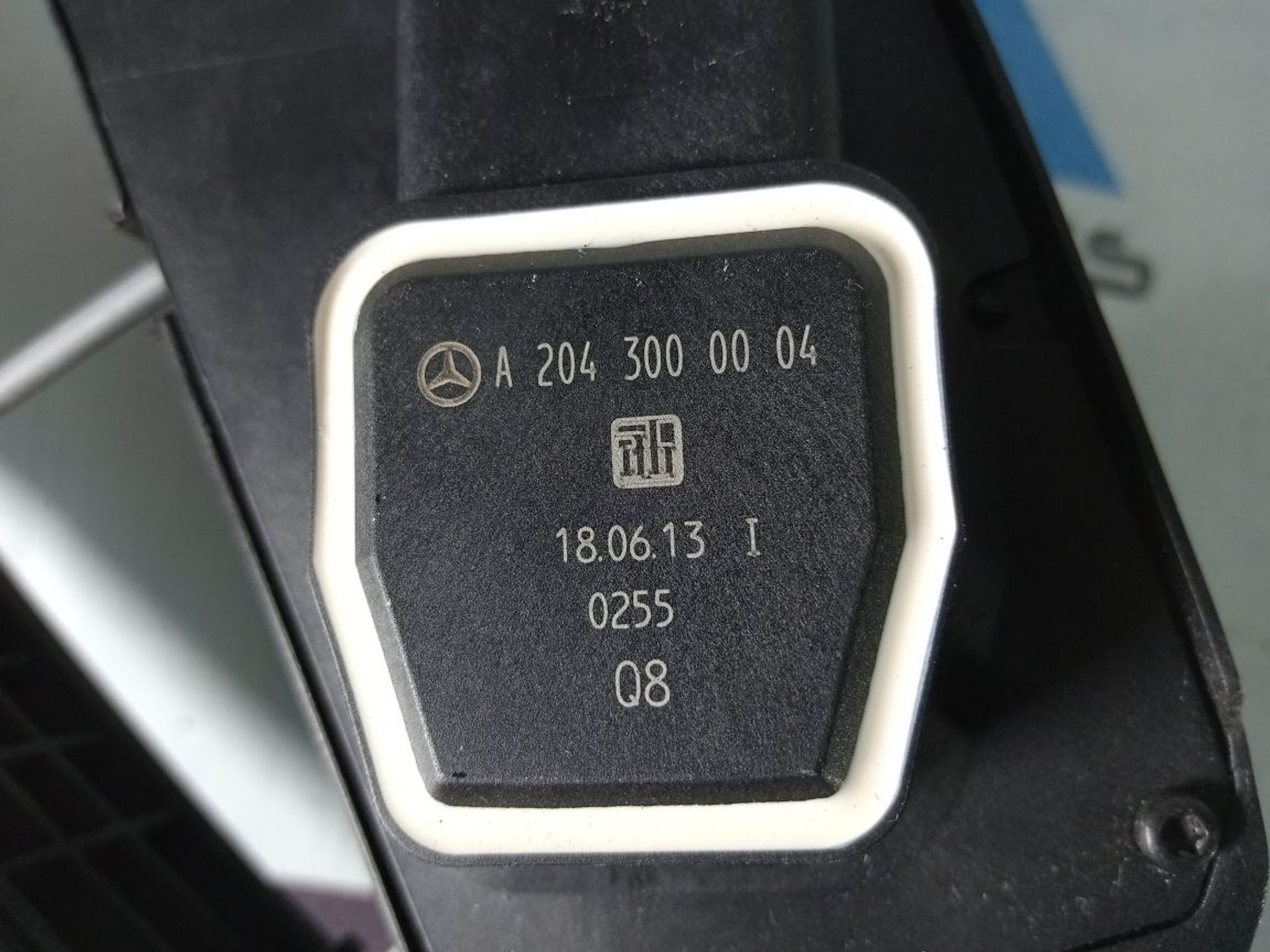 https://ycs.partsauto.market/partsauto-images/thmbs/userImages/b7628e092085f1f91467af1afb6e7630/part/08dcceff-69a5-440c-ac6b-81a116cd0106_1734024314386.jpg