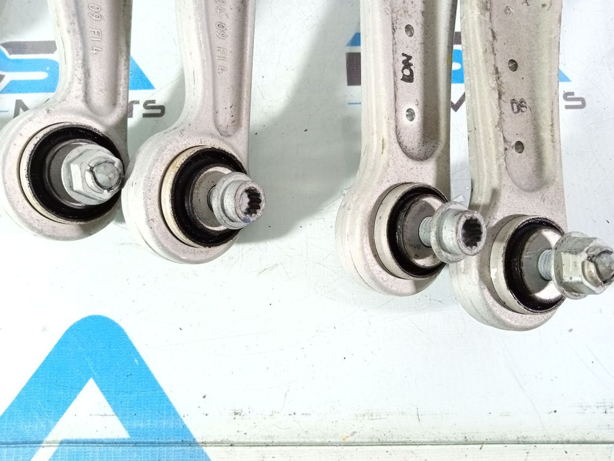 https://ycs.partsauto.market/partsauto-images/thmbs/userImages/b7628e092085f1f91467af1afb6e7630/part/094361b8-8e45-4fe4-9847-945a94bc3896_1736934712834.jpg