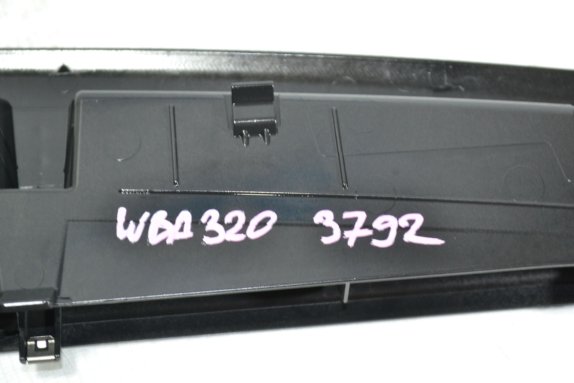 https://ycs.partsauto.market/partsauto-images/thmbs/userImages/b7628e092085f1f91467af1afb6e7630/part/095dde05-3f50-423e-a440-073232b52f33_1780908432578.jpg