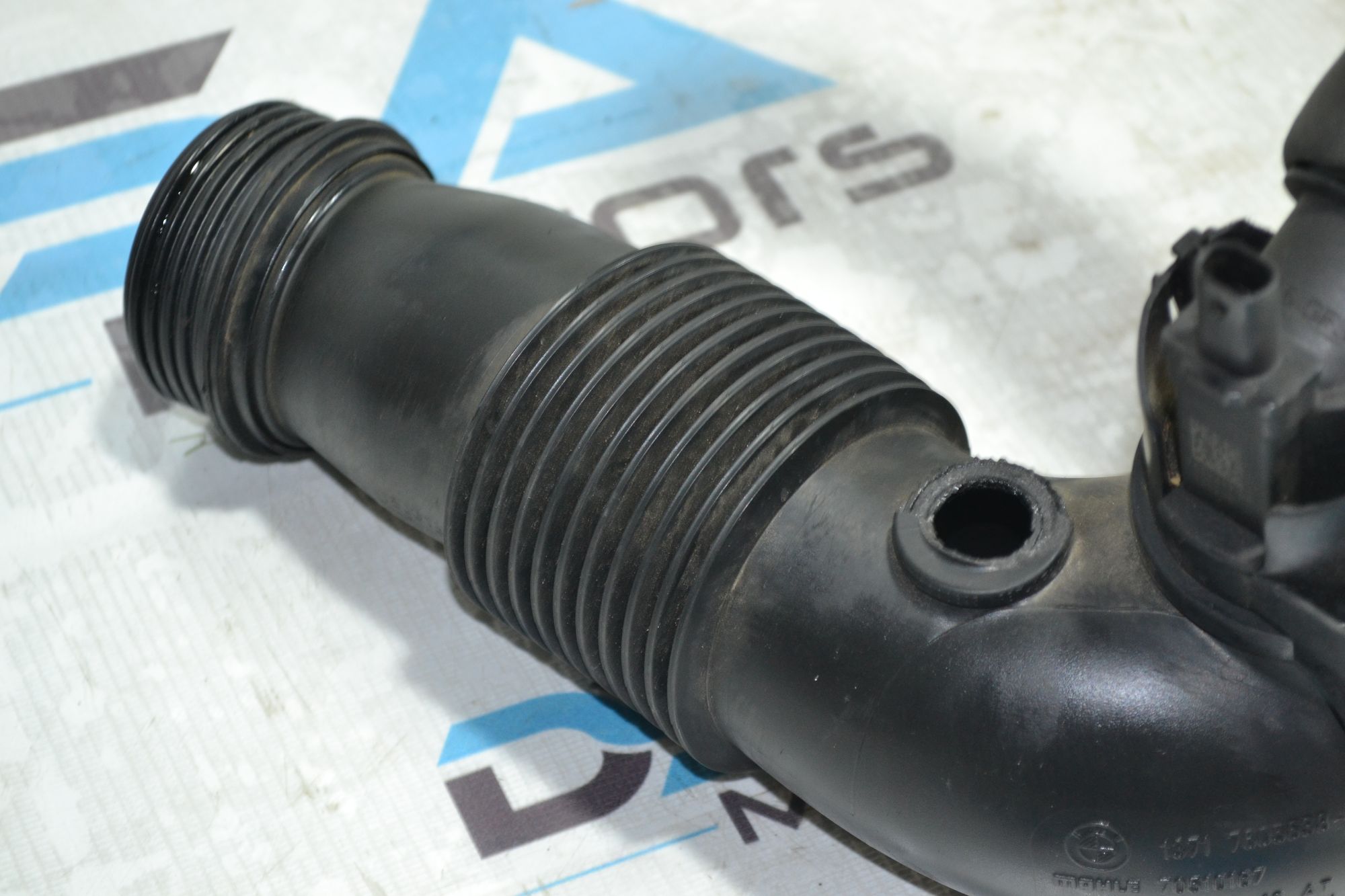 https://ycs.partsauto.market/partsauto-images/thmbs/userImages/b7628e092085f1f91467af1afb6e7630/part/09b83965-59f2-4255-bcc0-2c83790f81a9_1780474143066.jpg