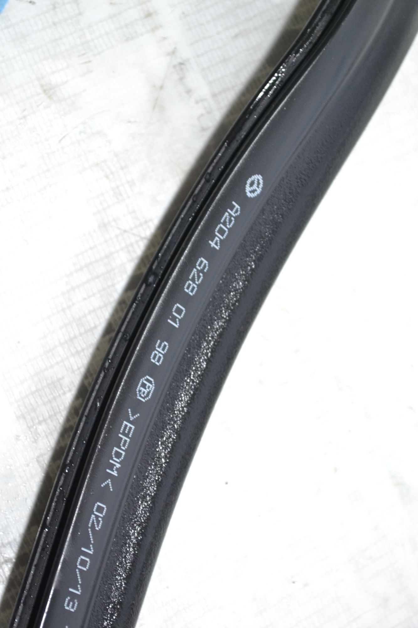 https://ycs.partsauto.market/partsauto-images/thmbs/userImages/b7628e092085f1f91467af1afb6e7630/part/0a3702a6-92a4-4ca2-b753-80355522bc92_1780574282990.jpg