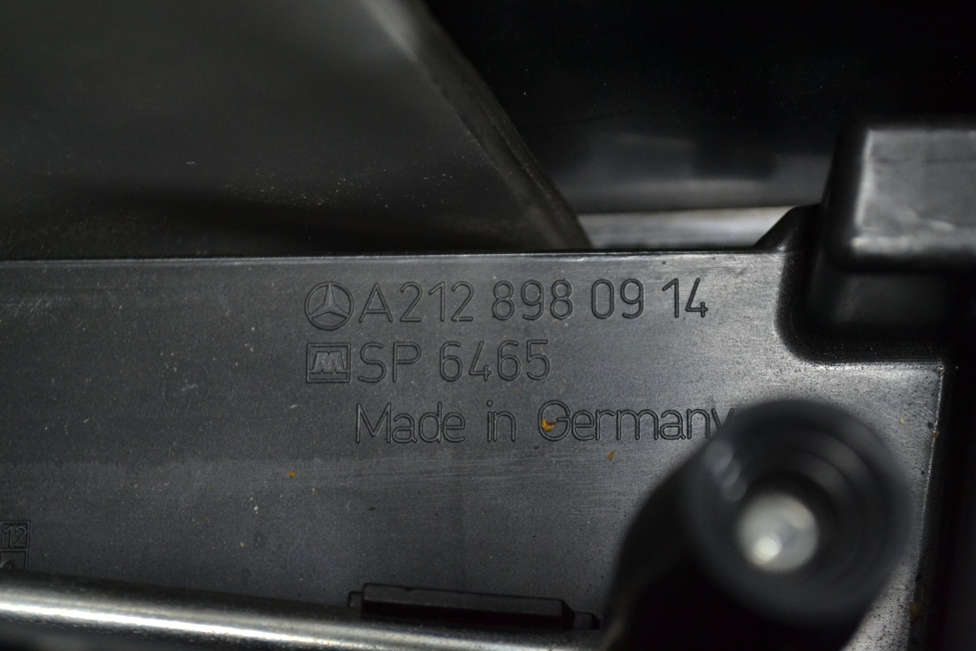 https://ycs.partsauto.market/partsauto-images/thmbs/userImages/b7628e092085f1f91467af1afb6e7630/part/0b33a1d5-c651-4c03-92a3-3b2e8c266ad0_1782396098867.jpg