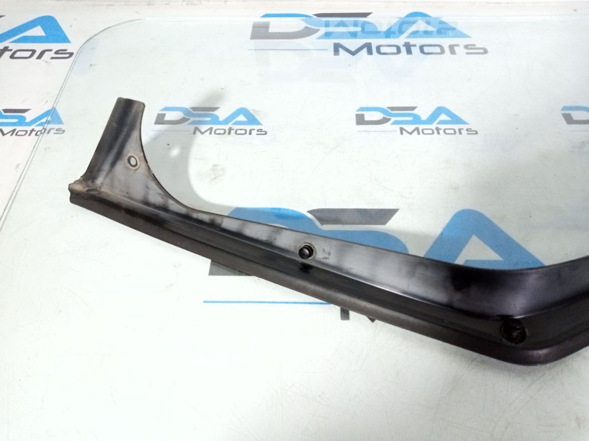 https://ycs.partsauto.market/partsauto-images/thmbs/userImages/b7628e092085f1f91467af1afb6e7630/part/0b9bd7ed-5f20-4bb3-9275-0249a682b82c_1747338804709.jpg