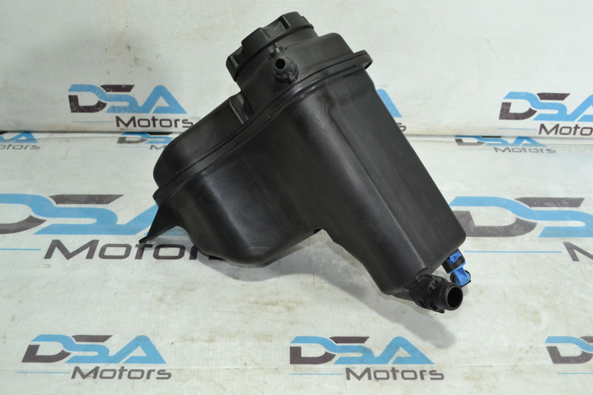 https://ycs.partsauto.market/partsauto-images/thmbs/userImages/b7628e092085f1f91467af1afb6e7630/part/0c02b104-3321-43ca-9a92-20acb84ba6e3_1780903784308.jpg