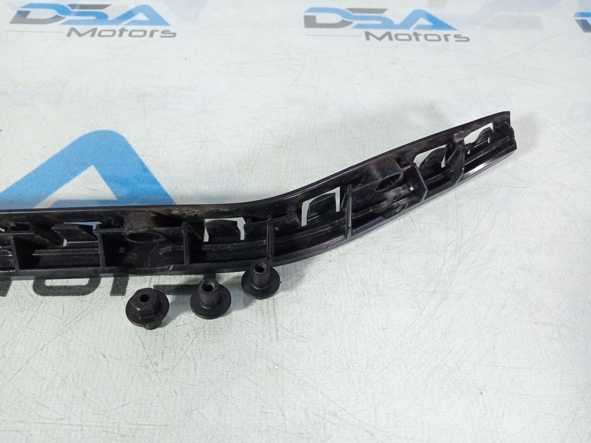 https://ycs.partsauto.market/partsauto-images/thmbs/userImages/b7628e092085f1f91467af1afb6e7630/part/0c19bead-063e-439a-85cb-04ee9e921d06_1747212406834.jpg
