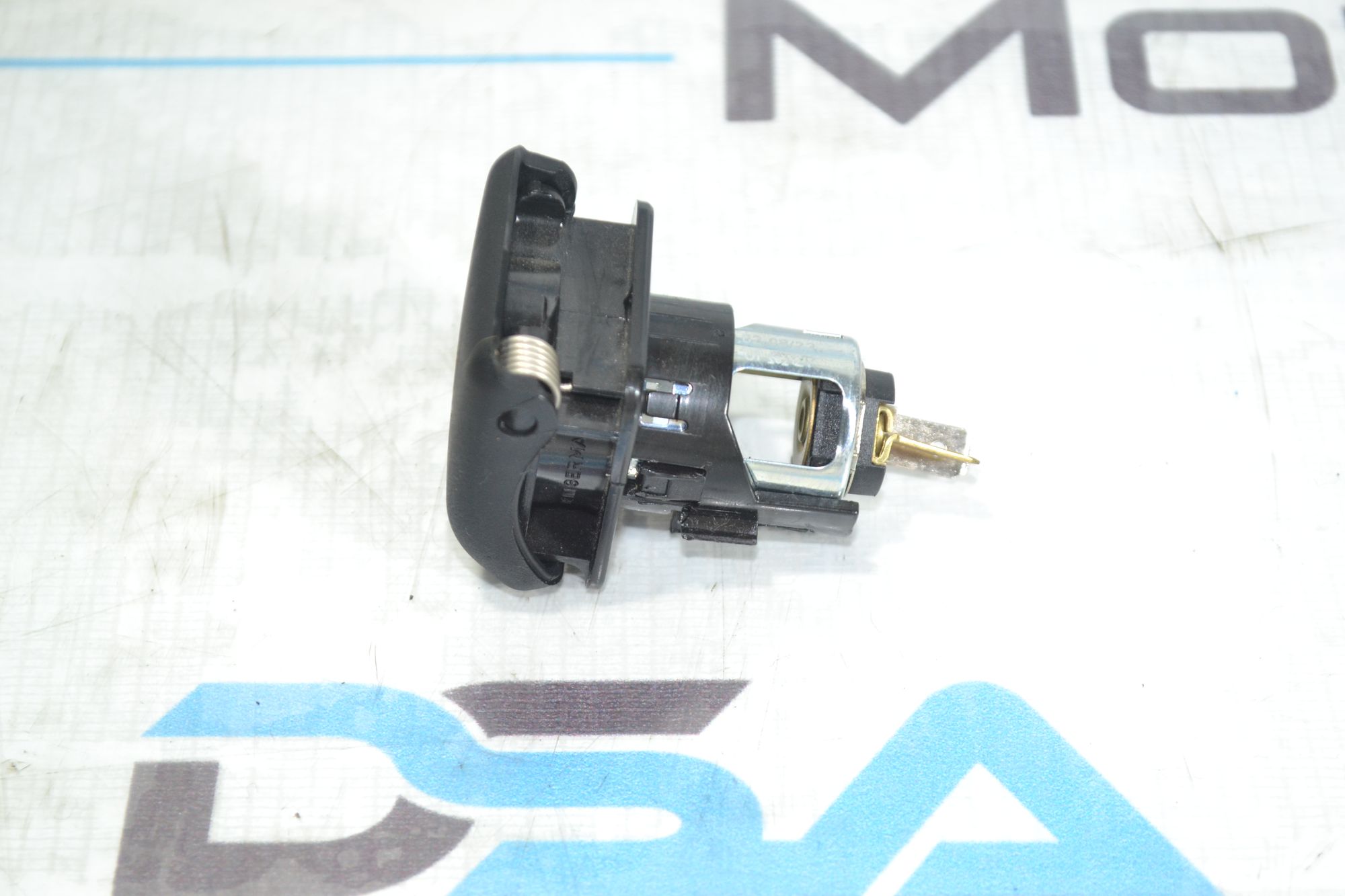 https://ycs.partsauto.market/partsauto-images/thmbs/userImages/b7628e092085f1f91467af1afb6e7630/part/0c3384dd-9a4c-4612-8884-e6beffa6a41d_1781263136743.jpg