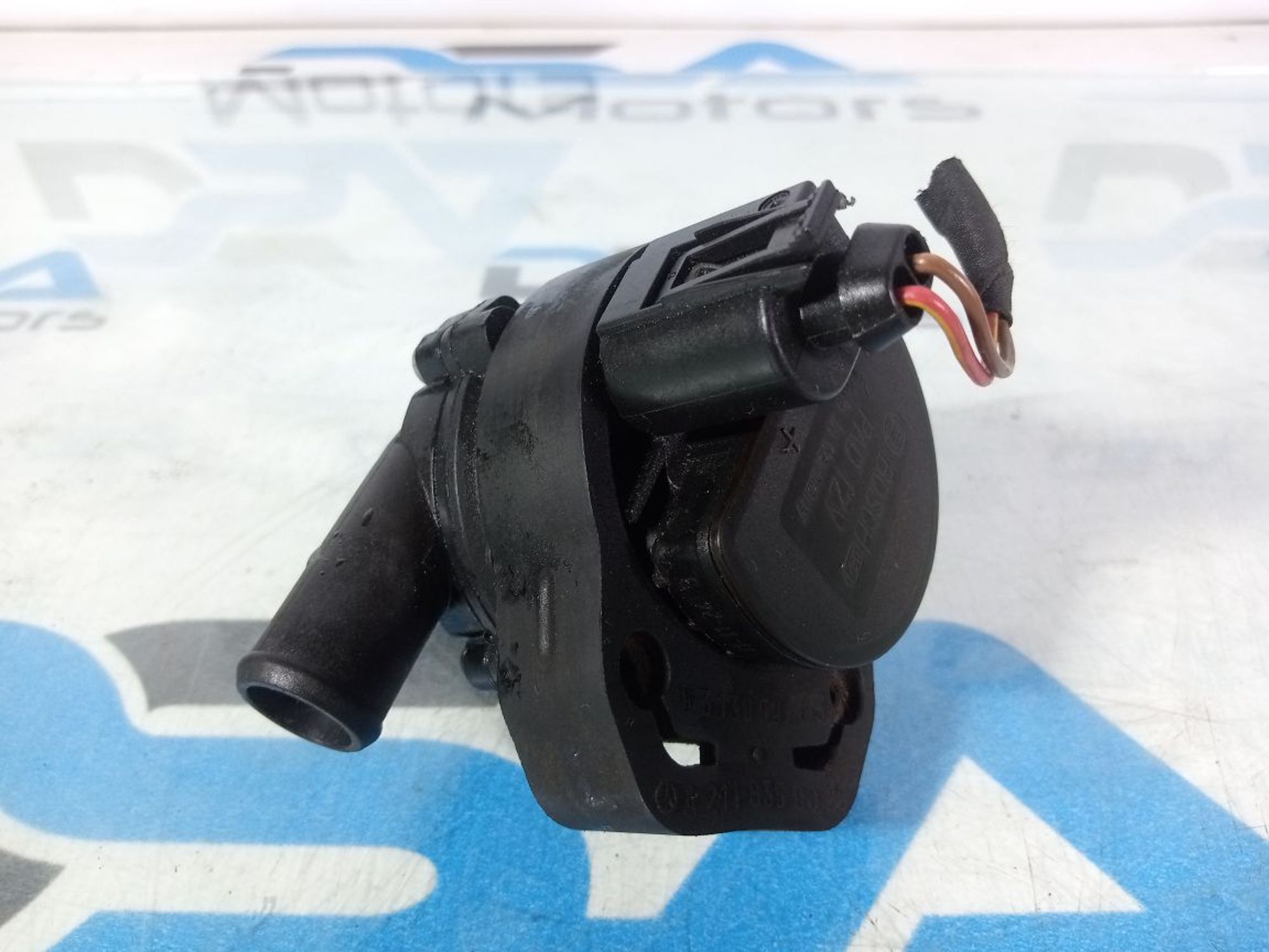 https://ycs.partsauto.market/partsauto-images/thmbs/userImages/b7628e092085f1f91467af1afb6e7630/part/0c3ff338-0363-4580-b632-c647ee364b7e_1744640053494.jpg