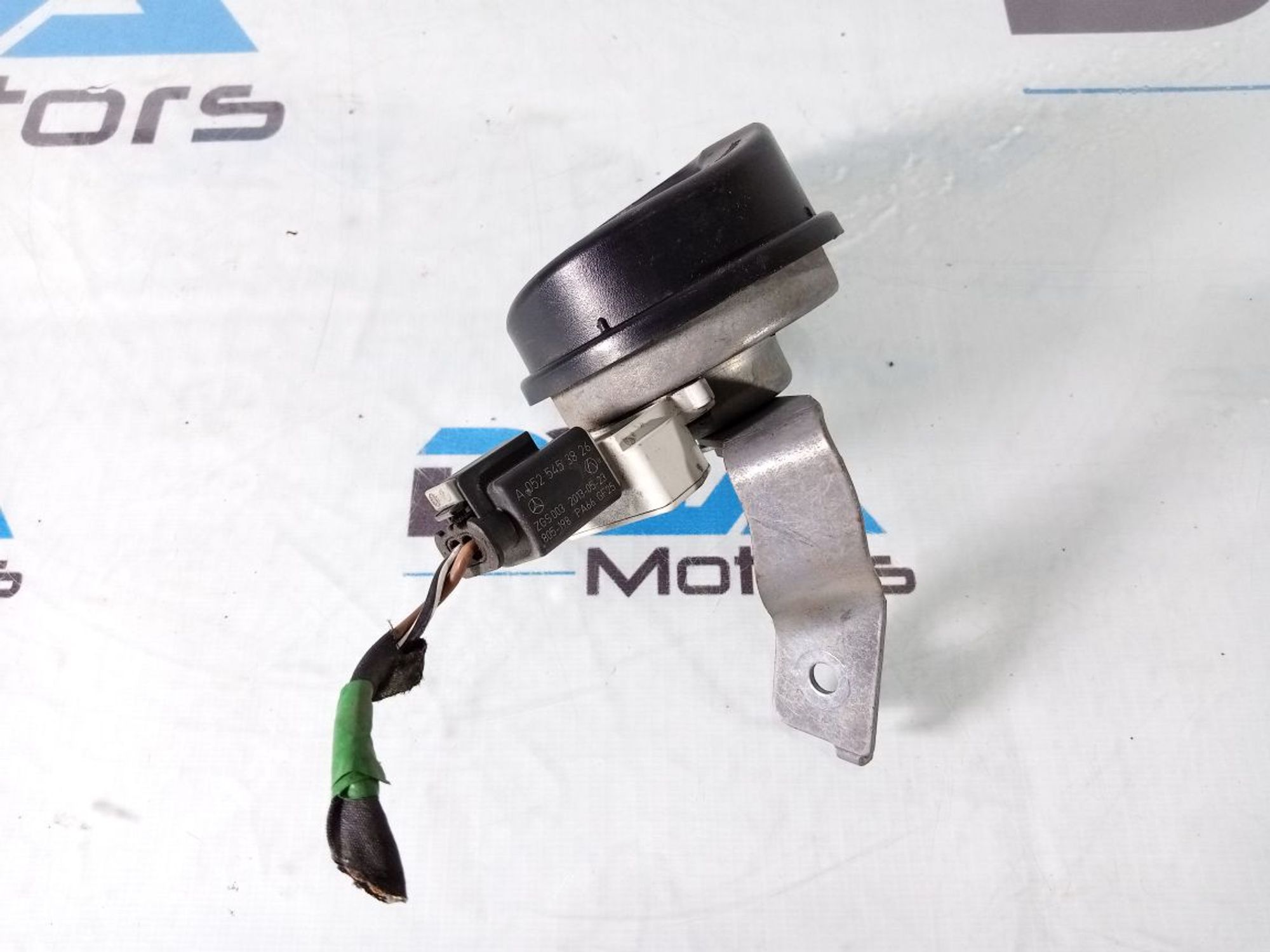 https://ycs.partsauto.market/partsauto-images/thmbs/userImages/b7628e092085f1f91467af1afb6e7630/part/0ccb84ef-8b93-4c71-b39f-2c80dae8df81_1733649040914.jpg