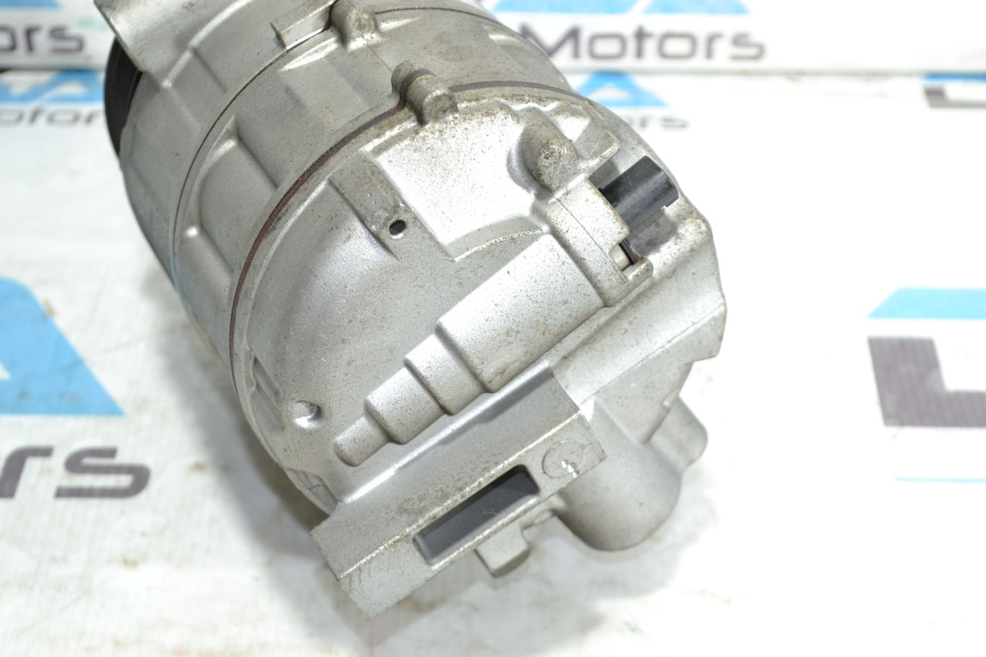 https://ycs.partsauto.market/partsauto-images/thmbs/userImages/b7628e092085f1f91467af1afb6e7630/part/0d2ff18e-b3ec-423f-af0c-49b19655db2d_1783428207298.jpg