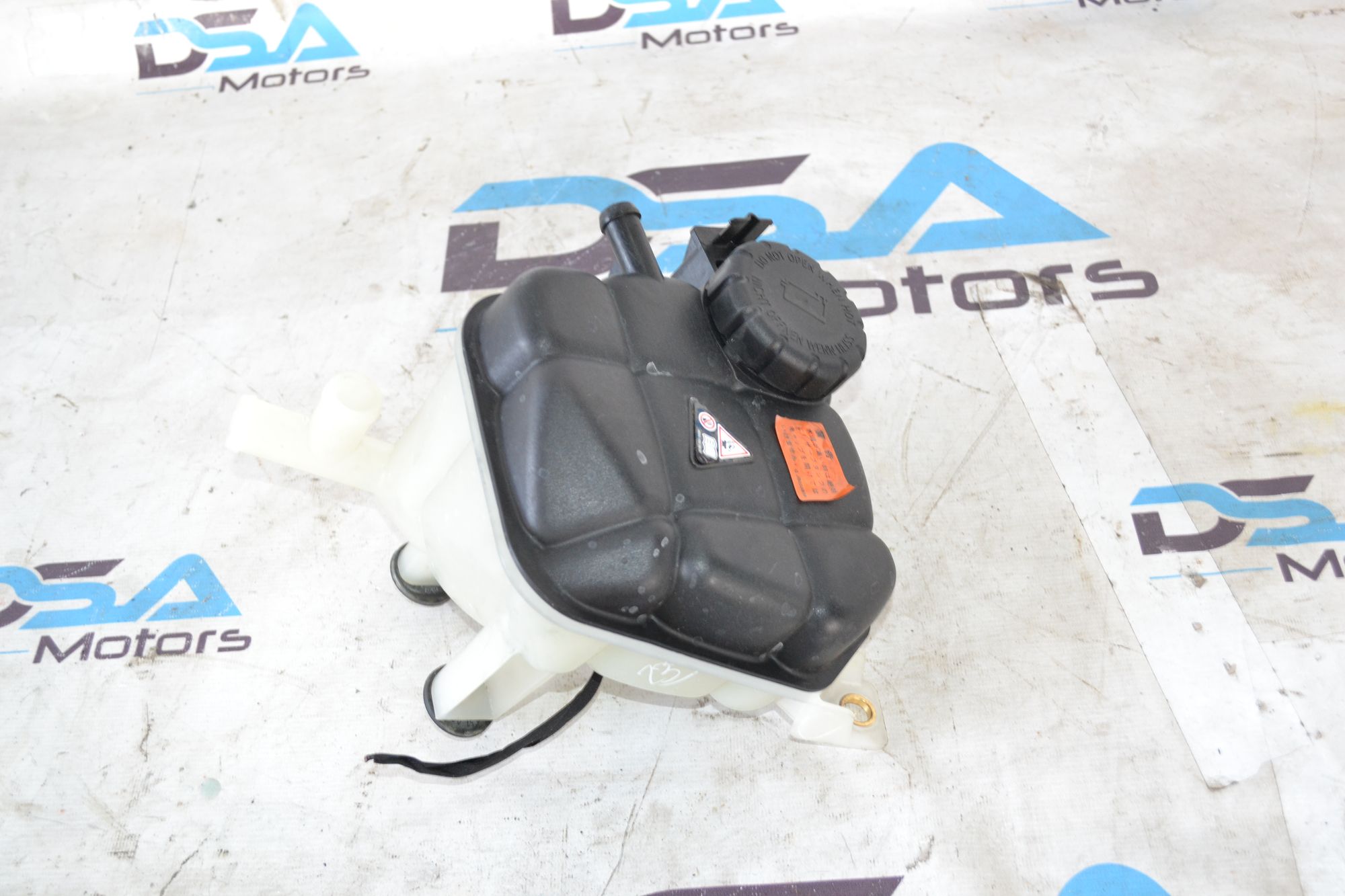 https://ycs.partsauto.market/partsauto-images/thmbs/userImages/b7628e092085f1f91467af1afb6e7630/part/0d32c104-84c0-4a73-a703-8534a450a577_1785225037866.jpg