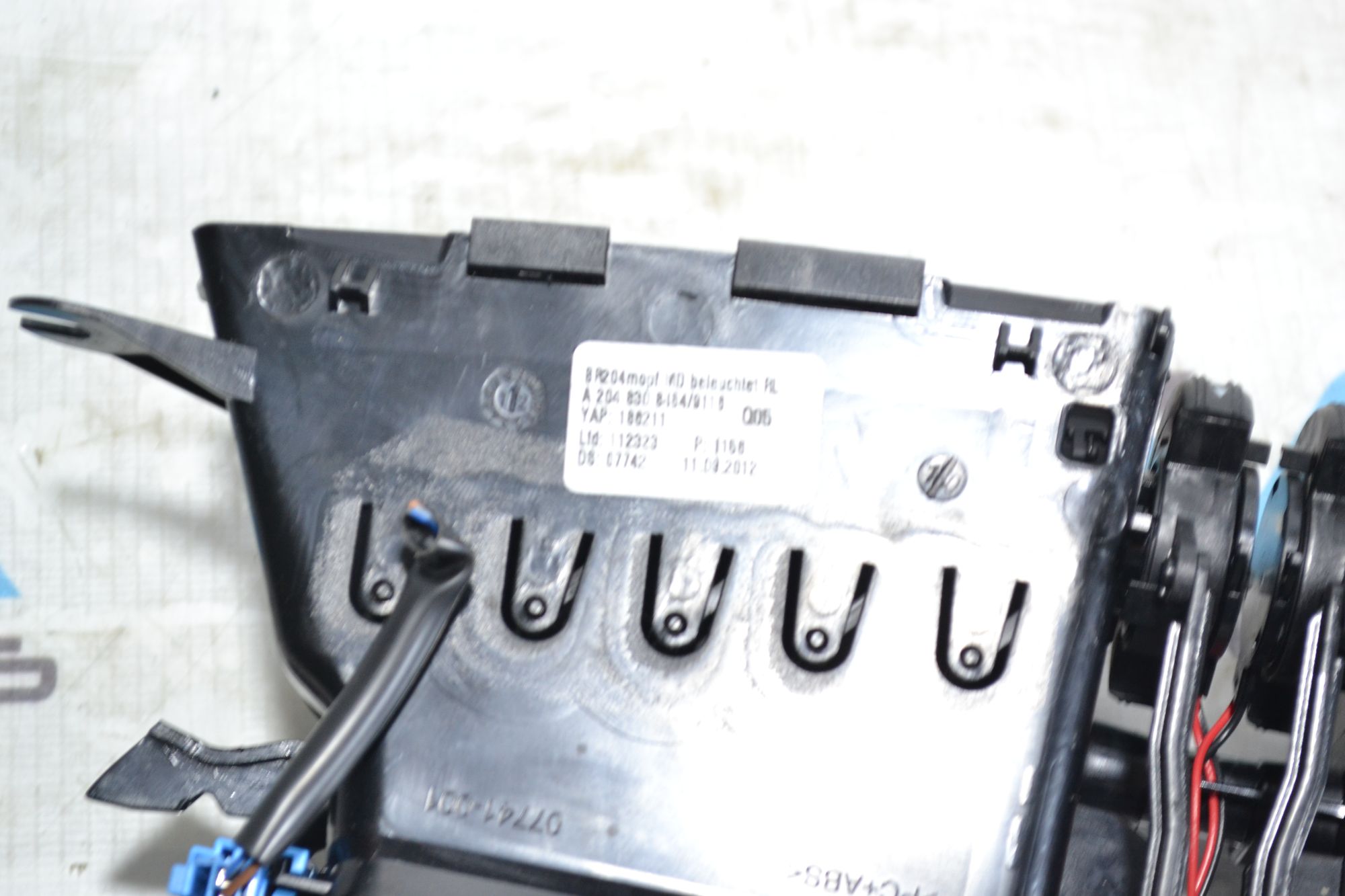 https://ycs.partsauto.market/partsauto-images/thmbs/userImages/b7628e092085f1f91467af1afb6e7630/part/0d5fbf1a-0e05-4f08-b1f9-b26cb96ca0a0_1780575937494.jpg