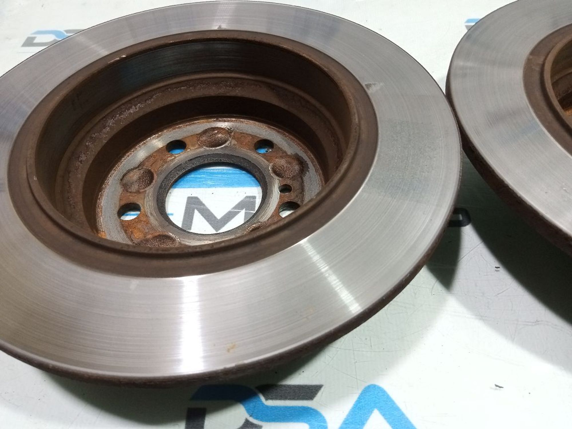 https://ycs.partsauto.market/partsauto-images/thmbs/userImages/b7628e092085f1f91467af1afb6e7630/part/0db7e409-8c2e-449c-b84c-7aa540890d2b_1749181718084.jpg