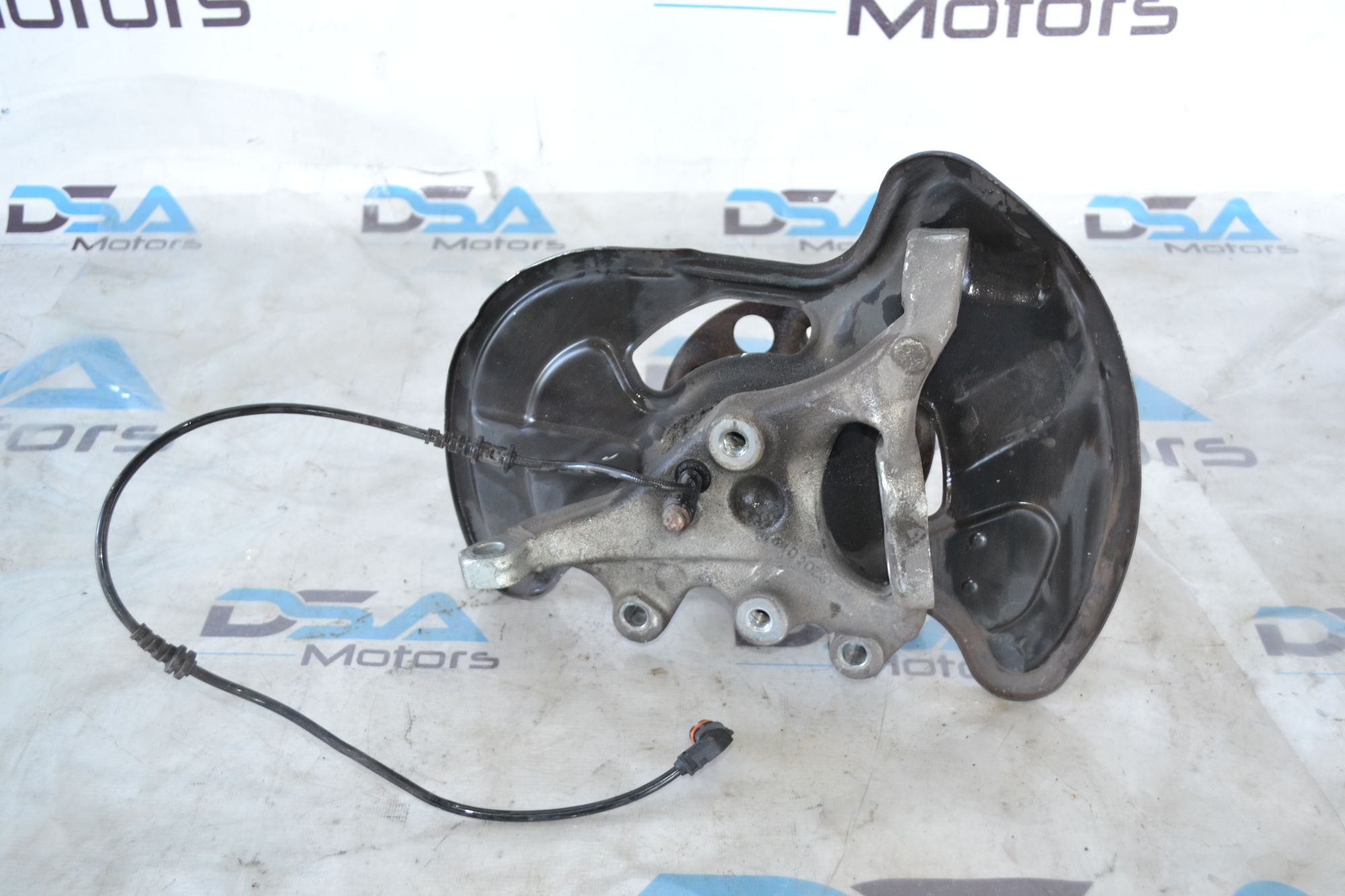 https://ycs.partsauto.market/partsauto-images/thmbs/userImages/b7628e092085f1f91467af1afb6e7630/part/0df6b3ff-8e87-4fe3-a121-f1c00a8b4576_1785397677720.jpg