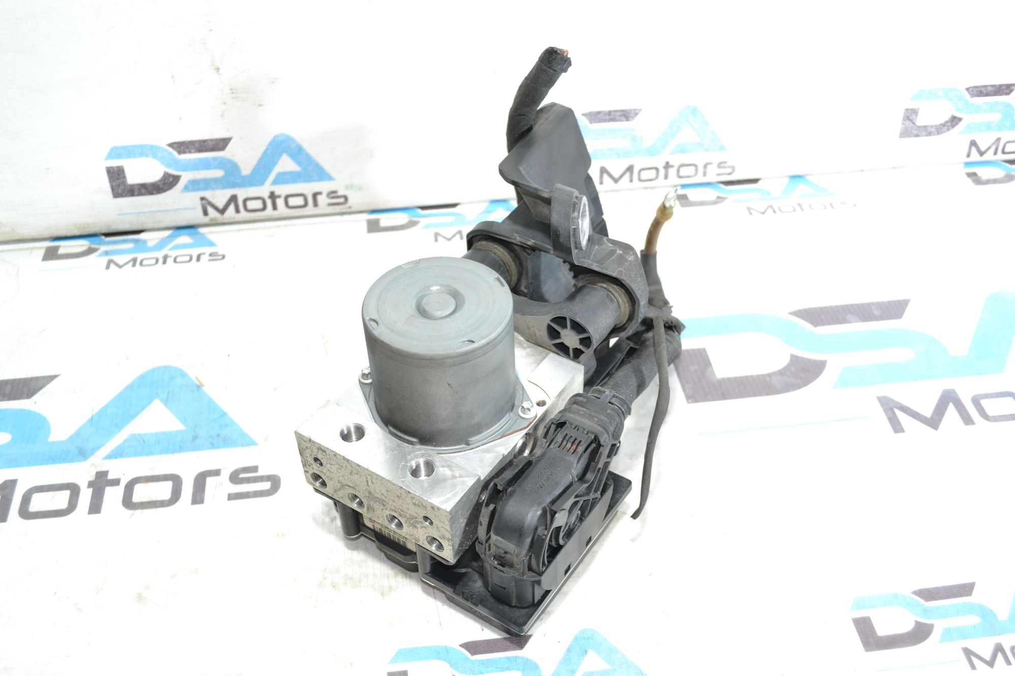 https://ycs.partsauto.market/partsauto-images/thmbs/userImages/b7628e092085f1f91467af1afb6e7630/part/0ec74fab-33e1-45c8-8ac2-e0a432e7604f_1784102398605.jpg