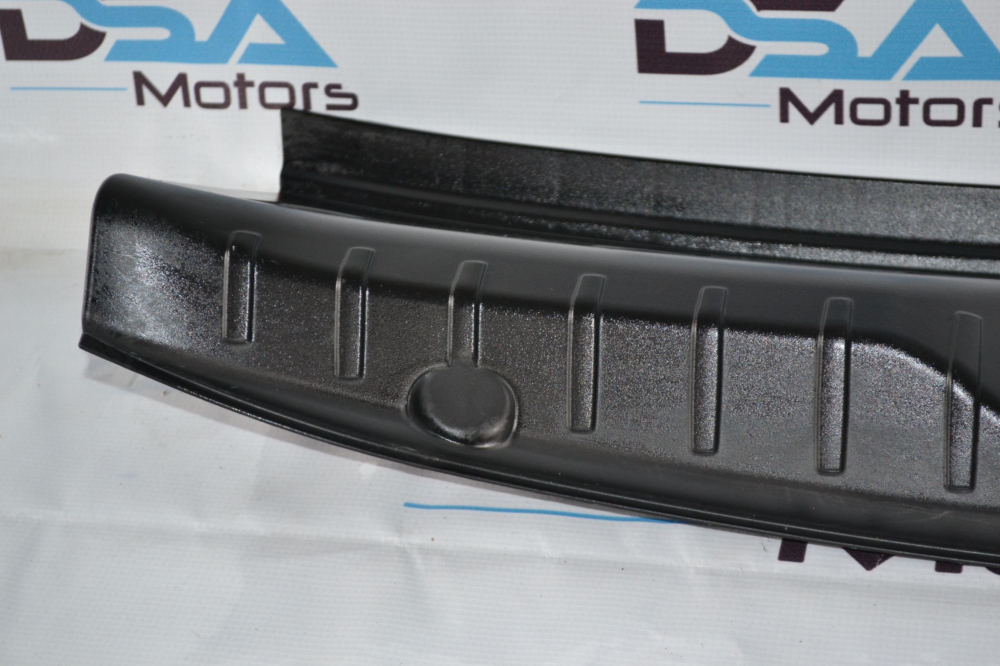 Накладка замка багажника оригинал BMW 5 F10/F18 из Японии, 1400 рублей, Кореновск