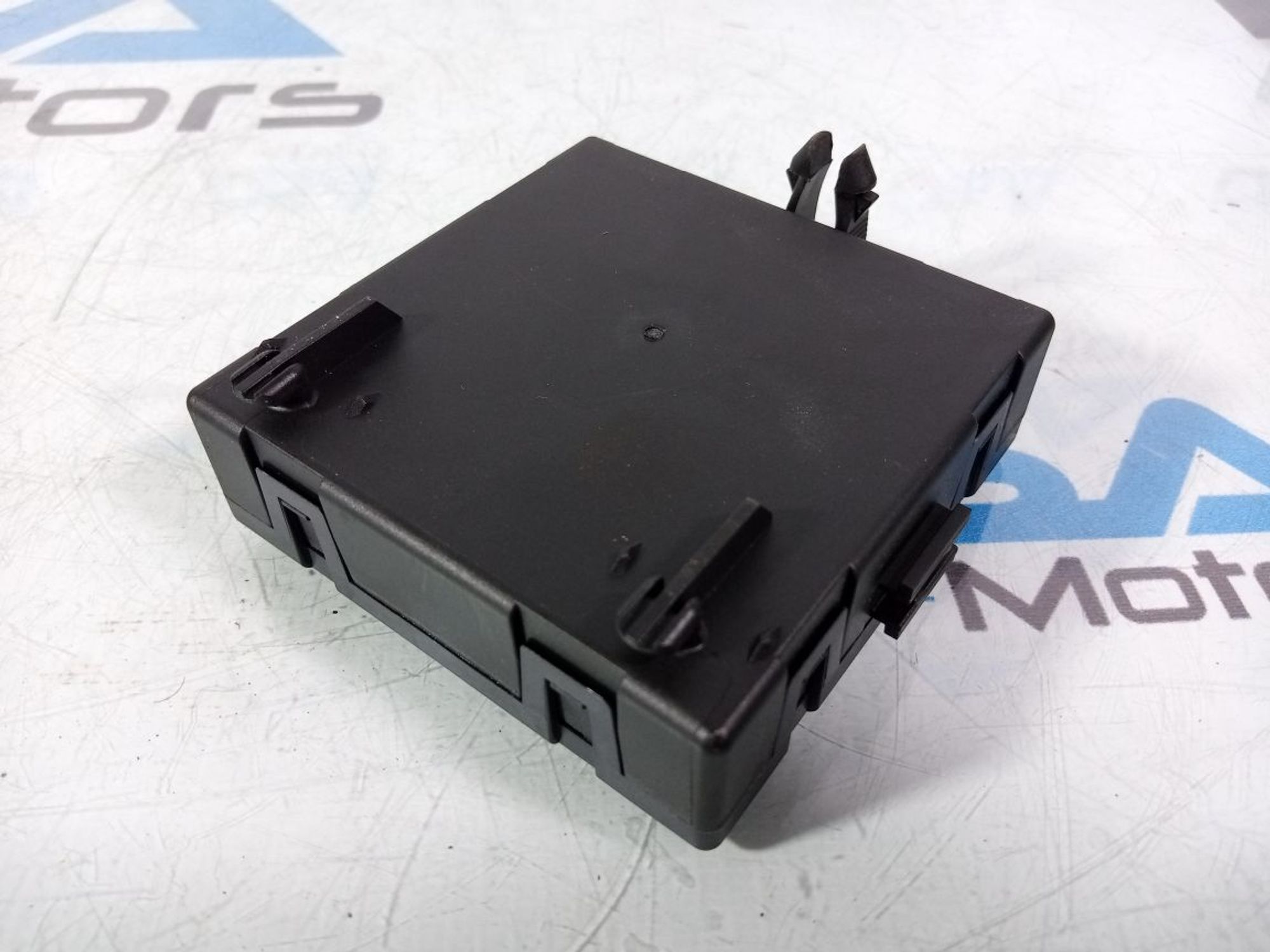 https://ycs.partsauto.market/partsauto-images/thmbs/userImages/b7628e092085f1f91467af1afb6e7630/part/0f1cf1dd-8490-40b3-9988-836fbdb62e52_1737057121034.jpg