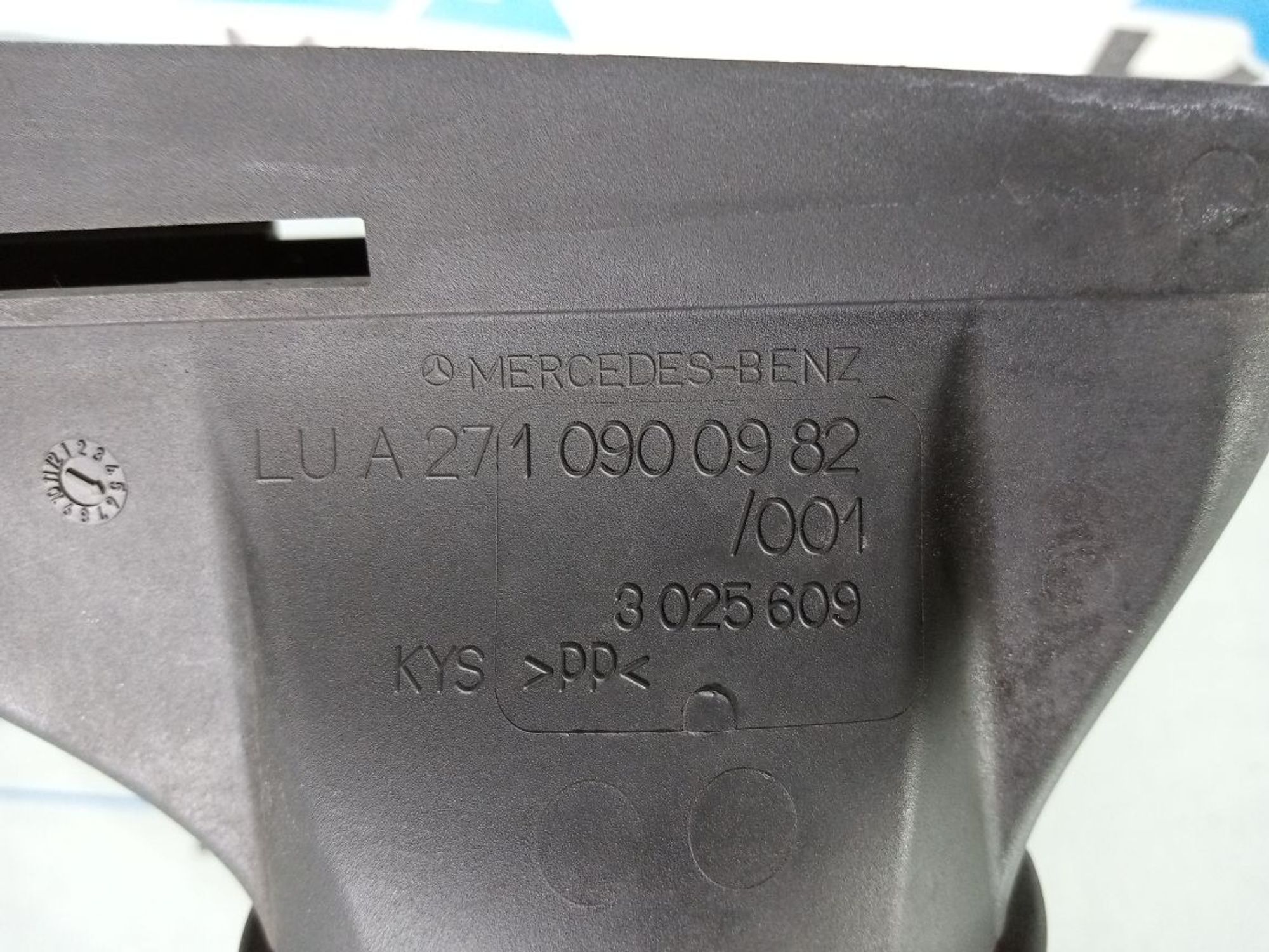 https://ycs.partsauto.market/partsauto-images/thmbs/userImages/b7628e092085f1f91467af1afb6e7630/part/1020bc51-87b2-4c64-b6d3-fb71dbd432da_1731859307802.jpg