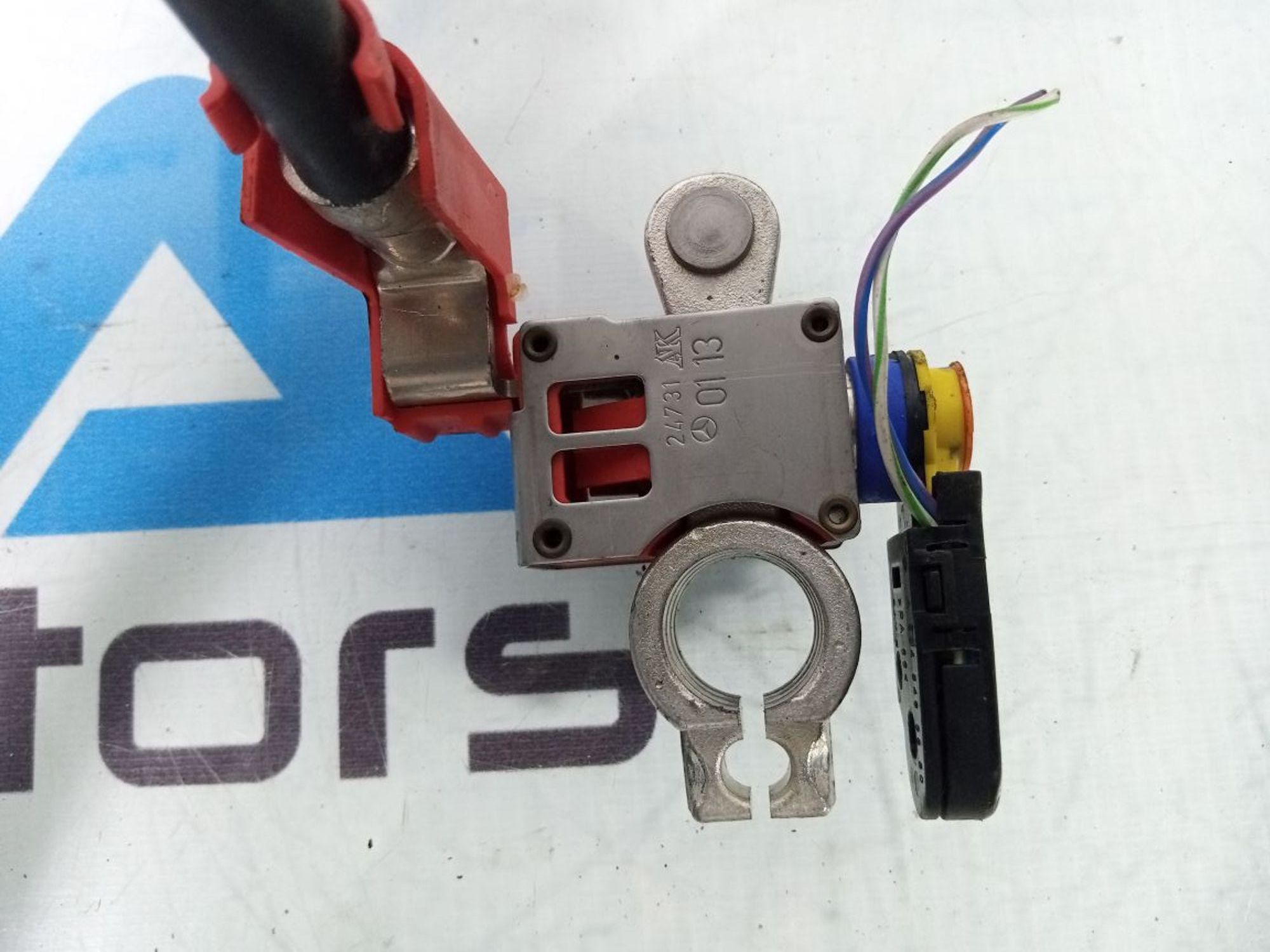 https://ycs.partsauto.market/partsauto-images/thmbs/userImages/b7628e092085f1f91467af1afb6e7630/part/10bf2341-adec-4388-a14a-e810bfed9d7b_1727177558635.jpg