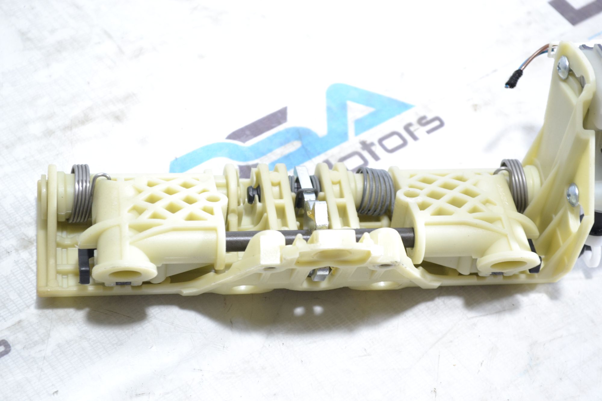 https://ycs.partsauto.market/partsauto-images/thmbs/userImages/b7628e092085f1f91467af1afb6e7630/part/1144b39f-dc2d-47dd-949c-e9f9b9bf43ee_1780559262942.jpg