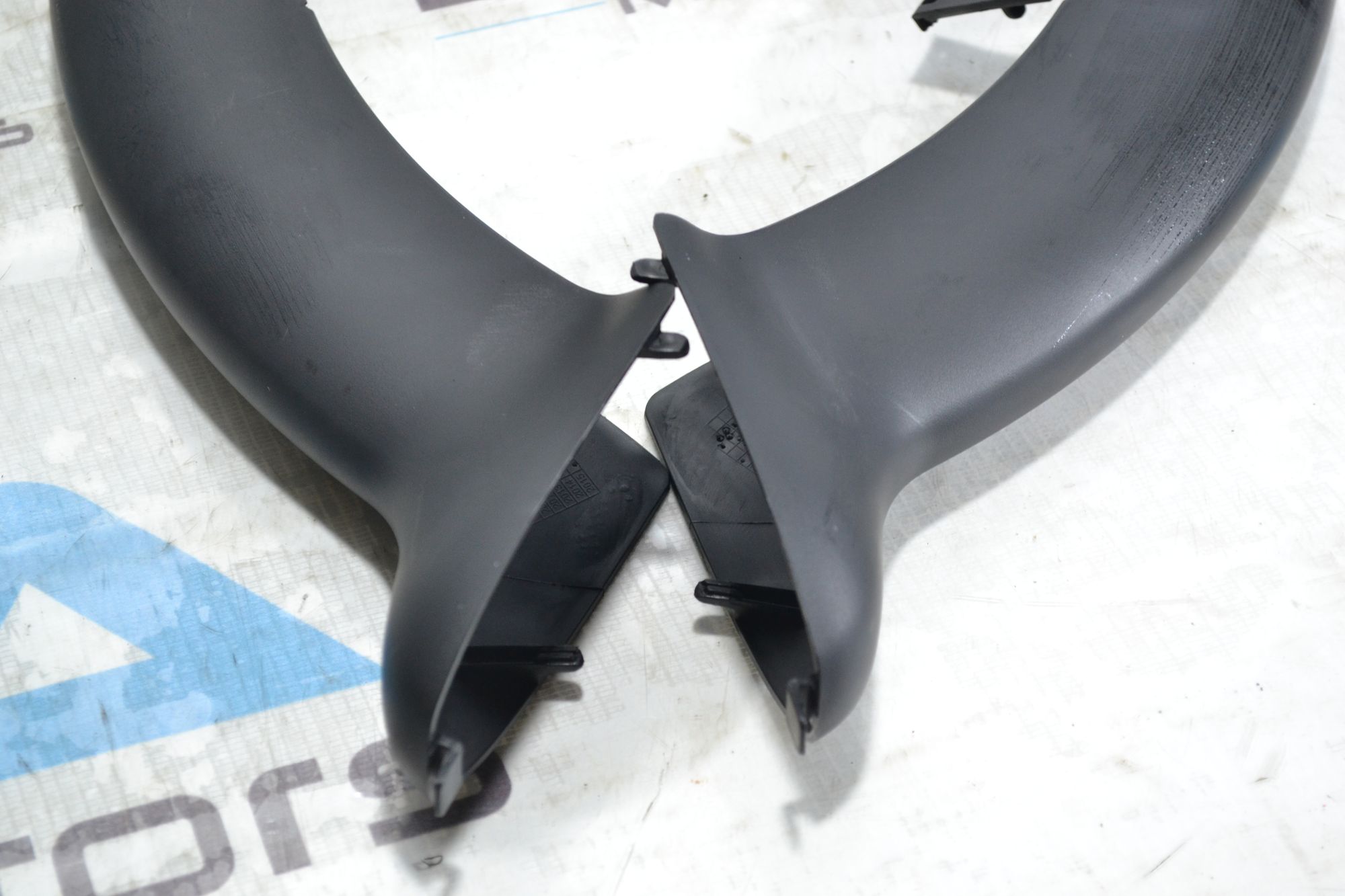 https://ycs.partsauto.market/partsauto-images/thmbs/userImages/b7628e092085f1f91467af1afb6e7630/part/11971597-09ee-423c-88e8-9490b6d37b93_1780572381264.jpg