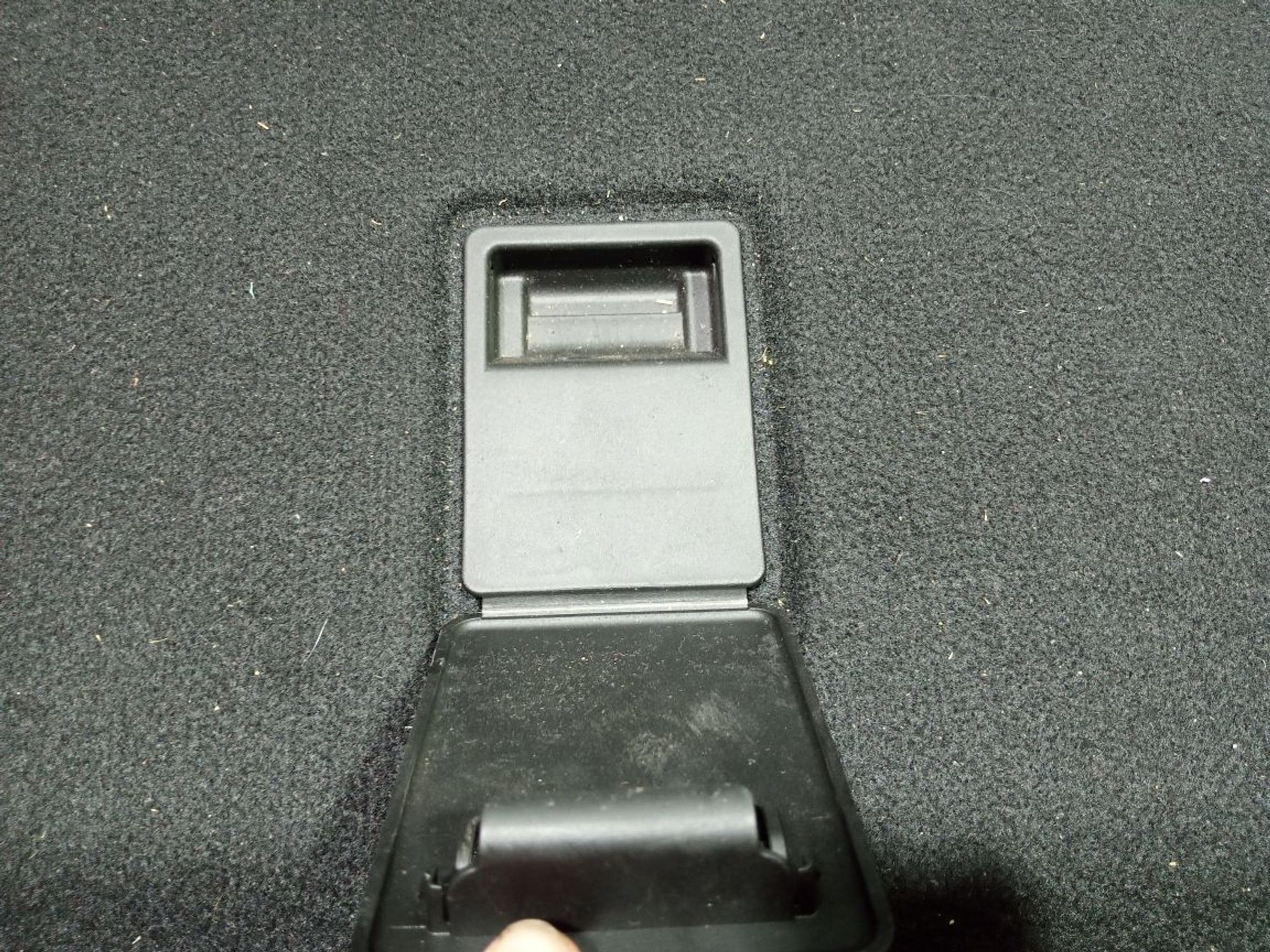 https://ycs.partsauto.market/partsauto-images/thmbs/userImages/b7628e092085f1f91467af1afb6e7630/part/11b5993b-0c5d-431b-a830-b92fbdba56ad_1748410491825.jpg