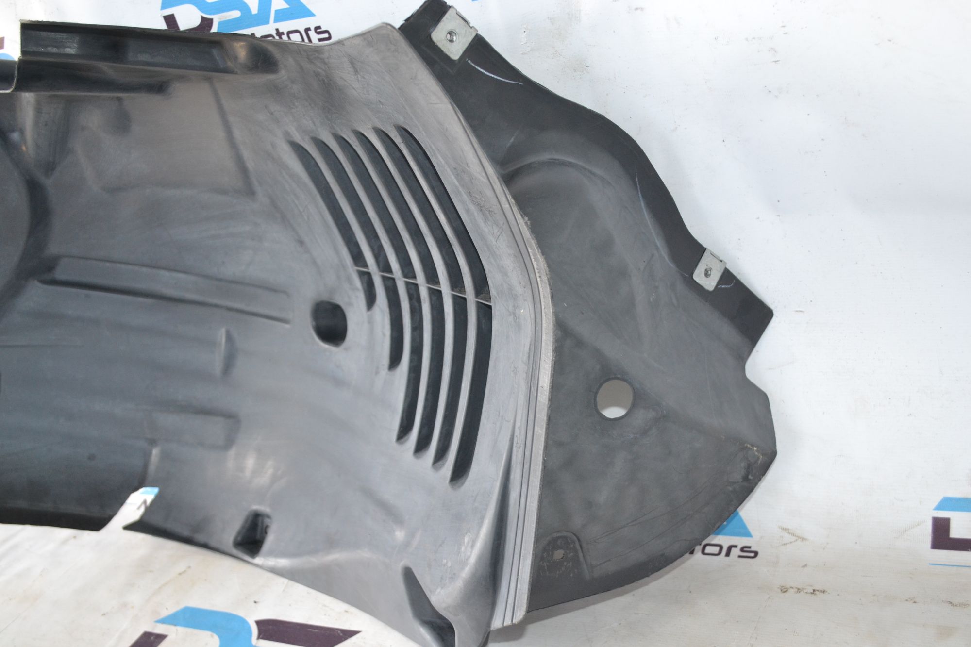 https://ycs.partsauto.market/partsauto-images/thmbs/userImages/b7628e092085f1f91467af1afb6e7630/part/11db5ffe-8df9-45d4-b6d7-0f16a6b04d98_1785161762114.jpg
