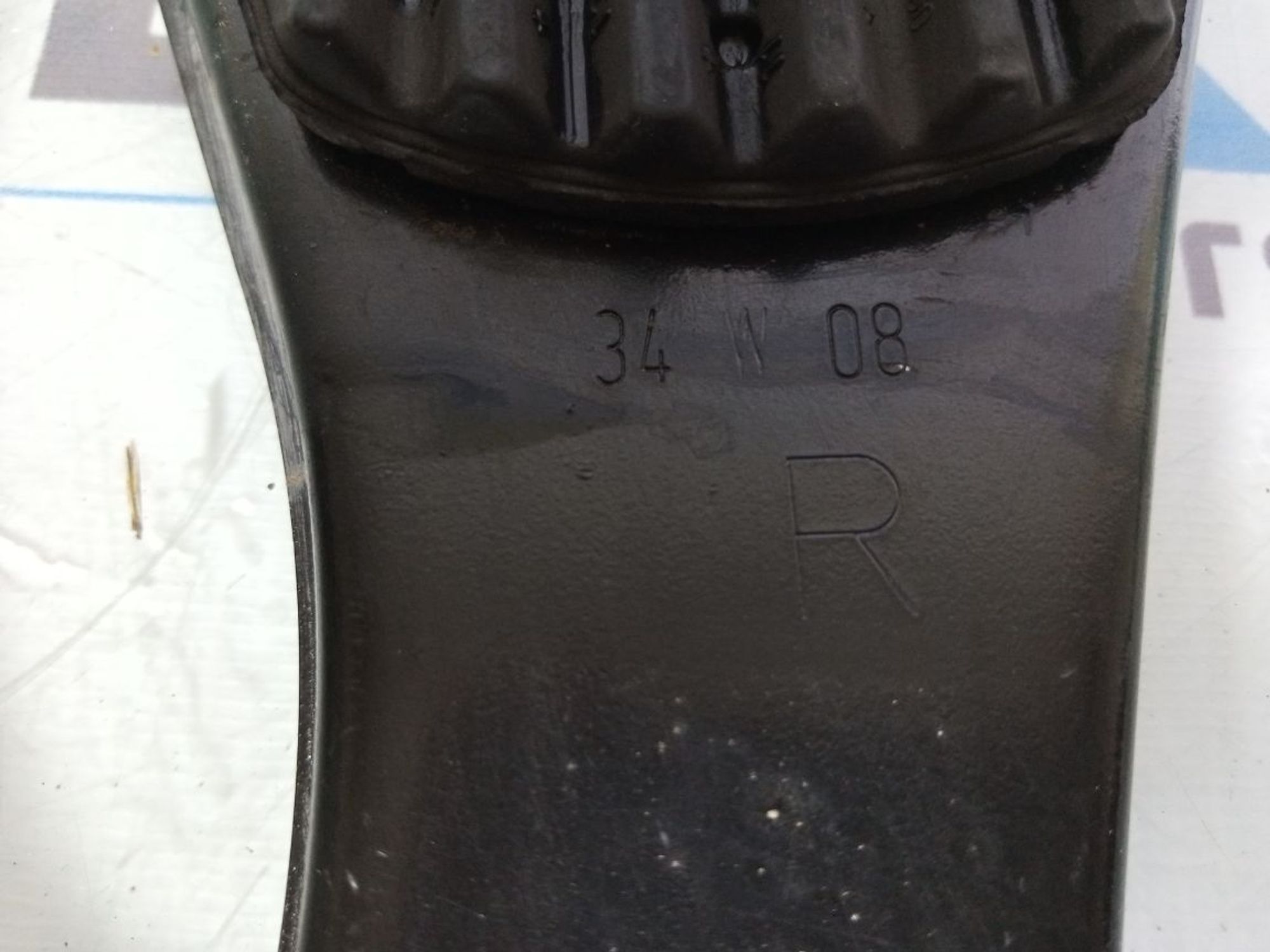 https://ycs.partsauto.market/partsauto-images/thmbs/userImages/b7628e092085f1f91467af1afb6e7630/part/12005a51-8348-41e7-835e-6f14bc104767_1739185199500.jpg