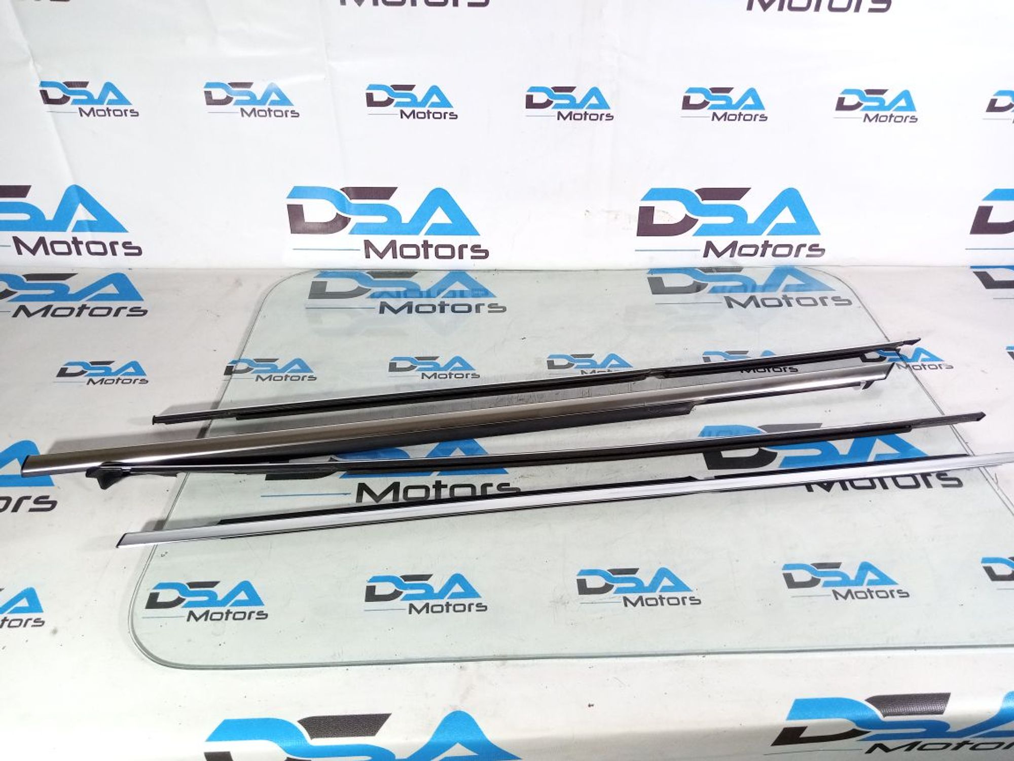 https://ycs.partsauto.market/partsauto-images/thmbs/userImages/b7628e092085f1f91467af1afb6e7630/part/1257e808-cae8-486c-9ad7-39e92305c1c8_1741266359115.jpg