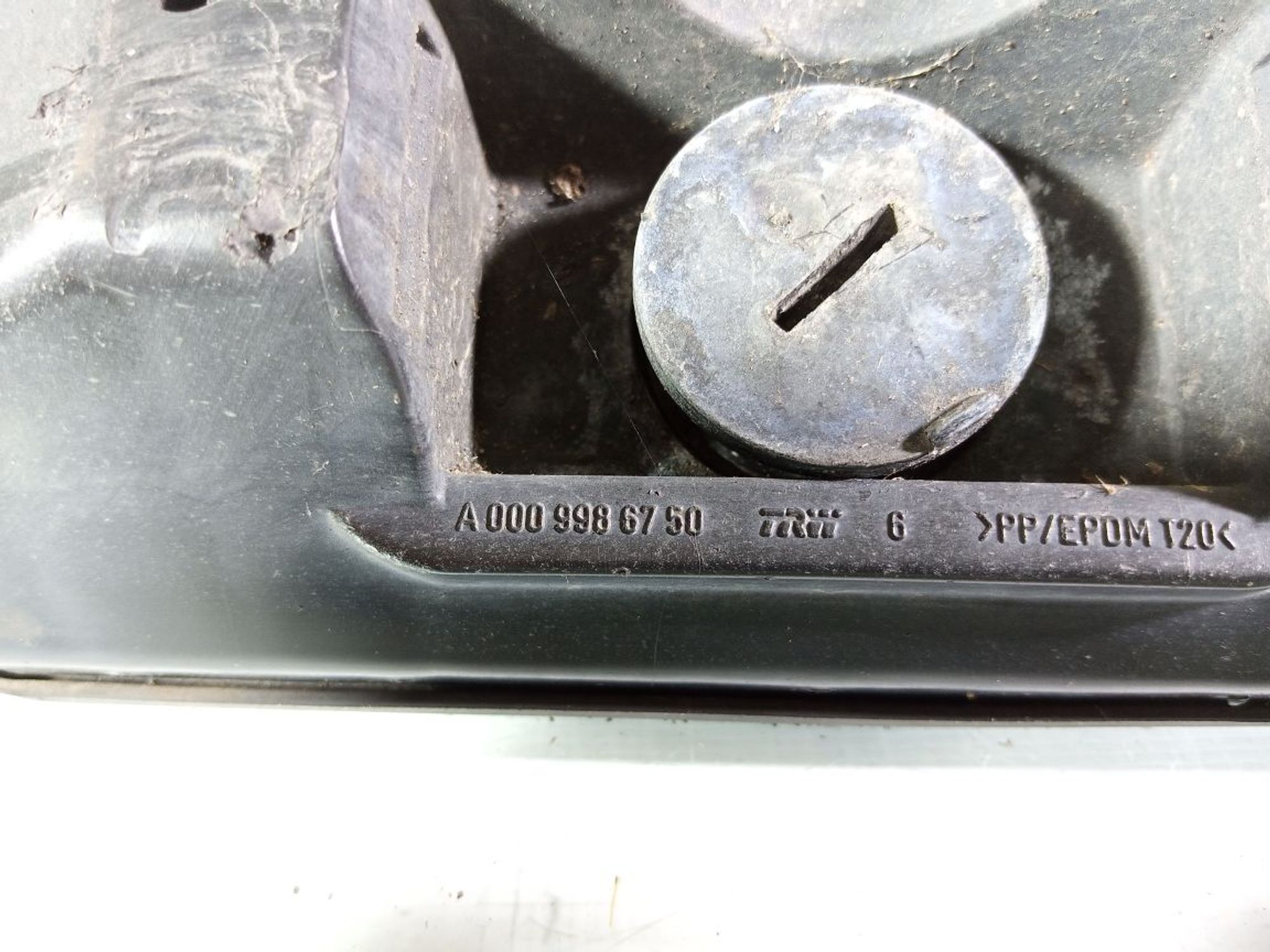 https://ycs.partsauto.market/partsauto-images/thmbs/userImages/b7628e092085f1f91467af1afb6e7630/part/12ef7c18-11f9-4948-a7d9-e93eca653517_1738847475700.jpg