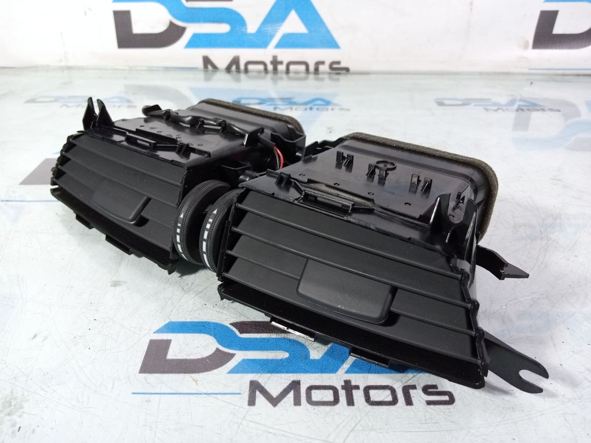 https://ycs.partsauto.market/partsauto-images/thmbs/userImages/b7628e092085f1f91467af1afb6e7630/part/130cb67d-f9e9-4046-80dd-c7336c178db9_1737113326209.jpg