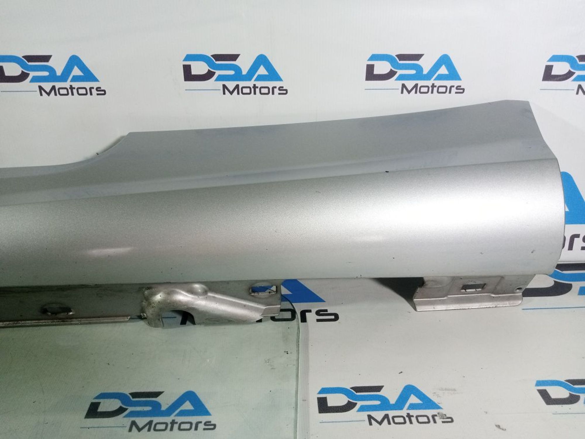 https://ycs.partsauto.market/partsauto-images/thmbs/userImages/b7628e092085f1f91467af1afb6e7630/part/13586a64-e334-4188-b895-c7294697aba7_1744112167788.jpg