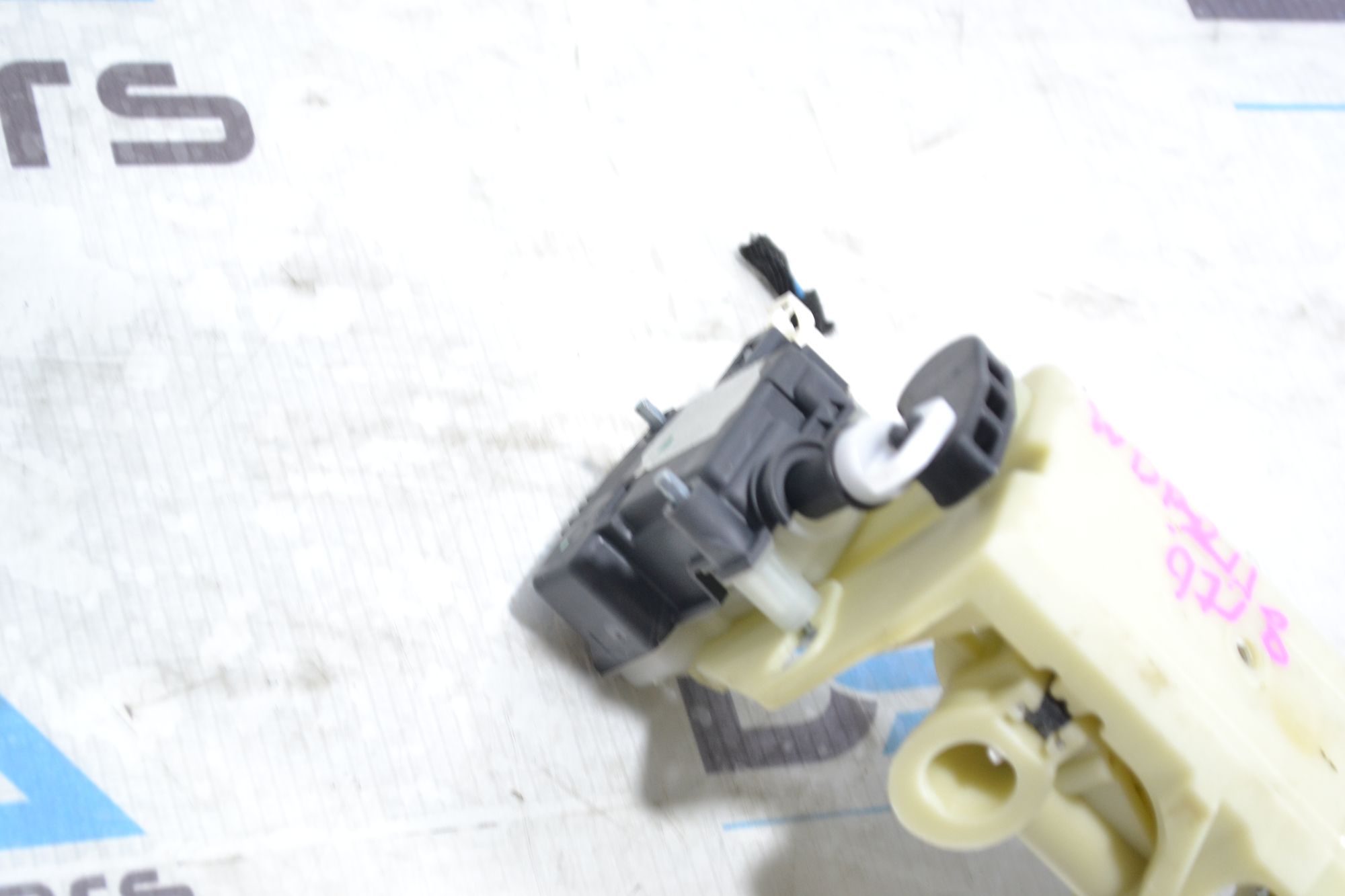 https://ycs.partsauto.market/partsauto-images/thmbs/userImages/b7628e092085f1f91467af1afb6e7630/part/13a87cbc-eb92-48de-b1bd-8d76636ed065_1780559339102.jpg