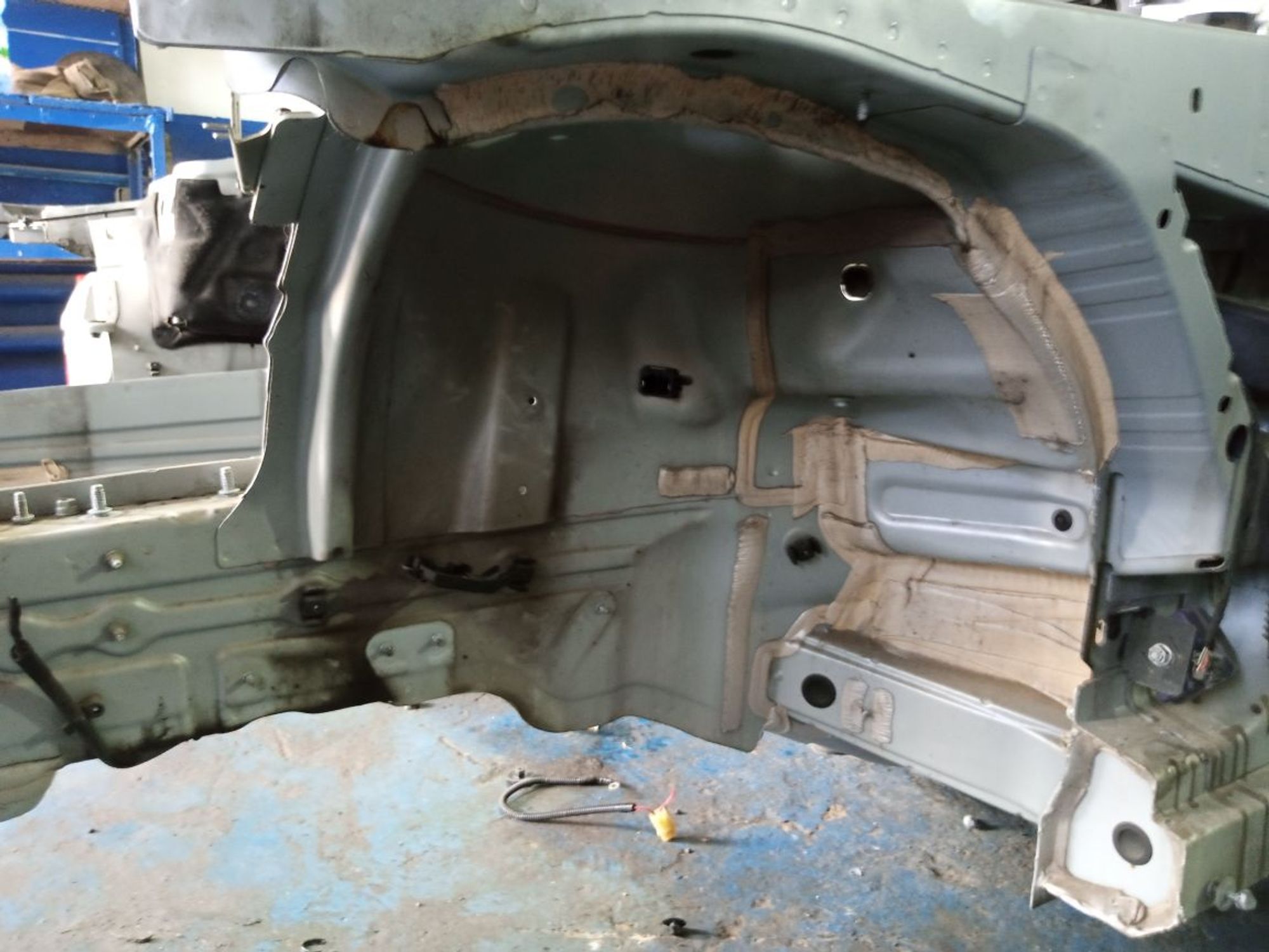 https://ycs.partsauto.market/partsauto-images/thmbs/userImages/b7628e092085f1f91467af1afb6e7630/part/13c6ce02-58d7-454e-8bd8-0ff720c04923_1749732762937.jpg
