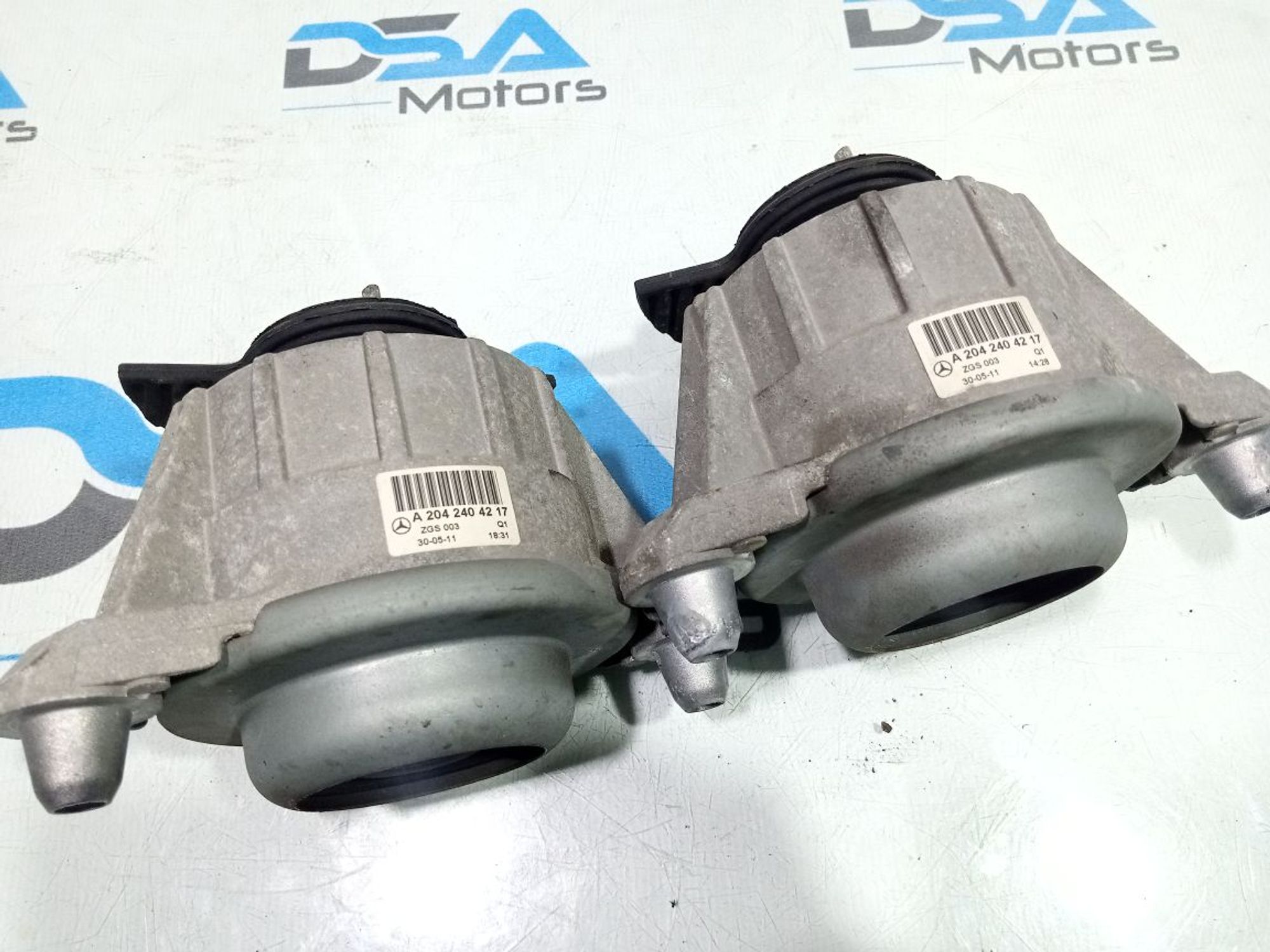 https://ycs.partsauto.market/partsauto-images/thmbs/userImages/b7628e092085f1f91467af1afb6e7630/part/142ce5a9-ad52-49a7-8d93-15e6ed3c3ff9_1748850071758.jpg