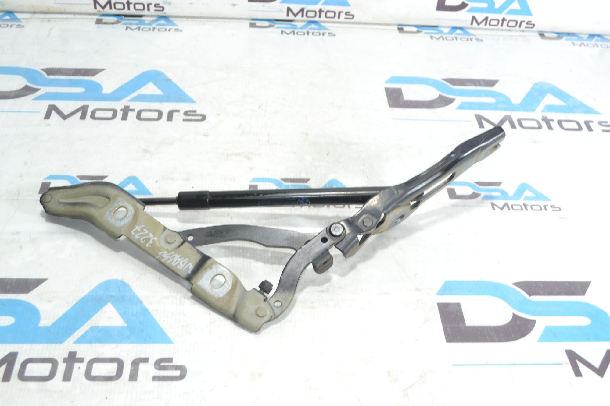 https://ycs.partsauto.market/partsauto-images/thmbs/userImages/b7628e092085f1f91467af1afb6e7630/part/142e37ae-7e7f-4247-8c34-6980c676d249_1781171703142.jpg