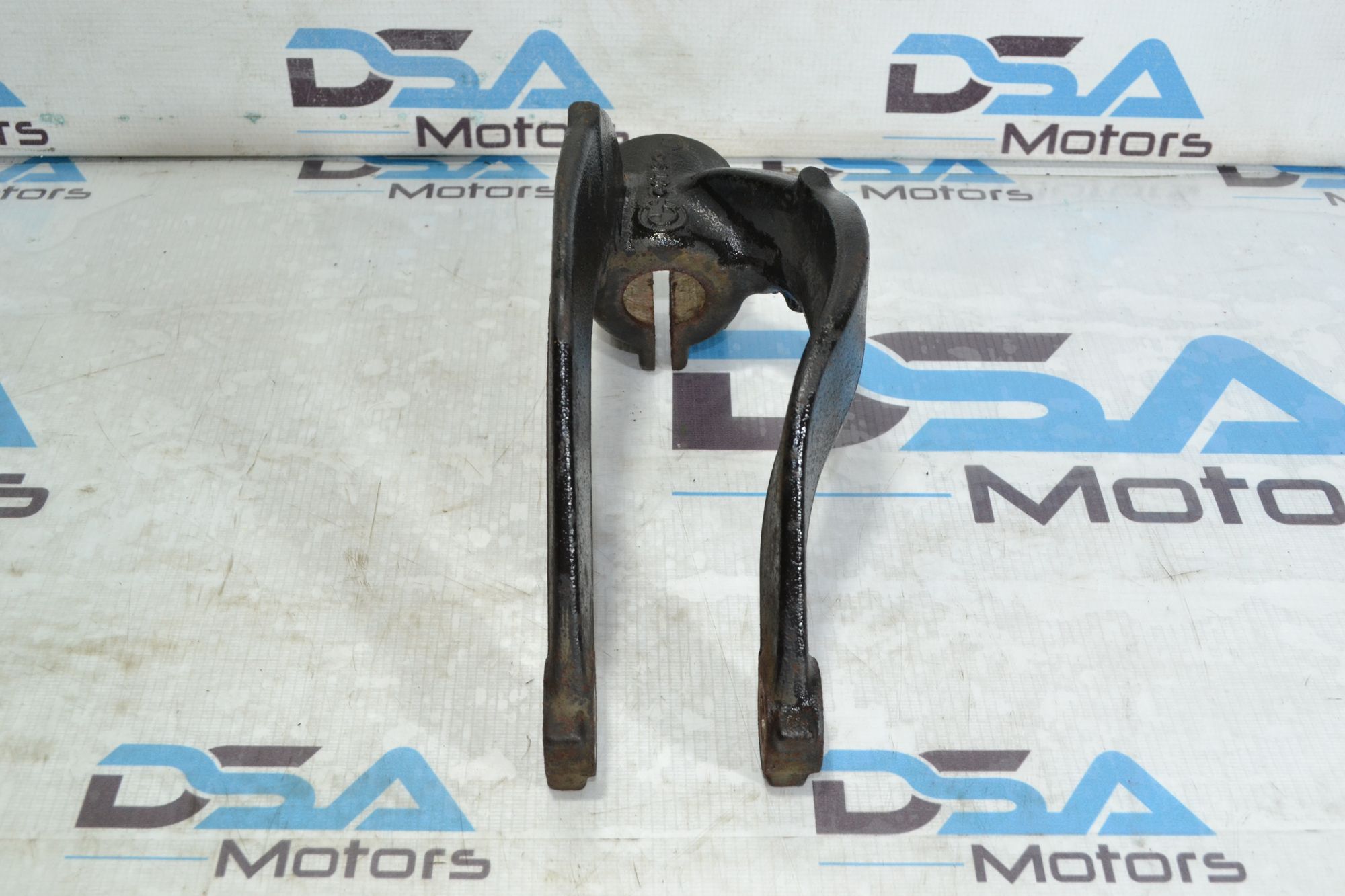 https://ycs.partsauto.market/partsauto-images/thmbs/userImages/b7628e092085f1f91467af1afb6e7630/part/145a7f7b-35dc-4d3b-b29b-b2fc6180b8d6_1781270865262.jpg