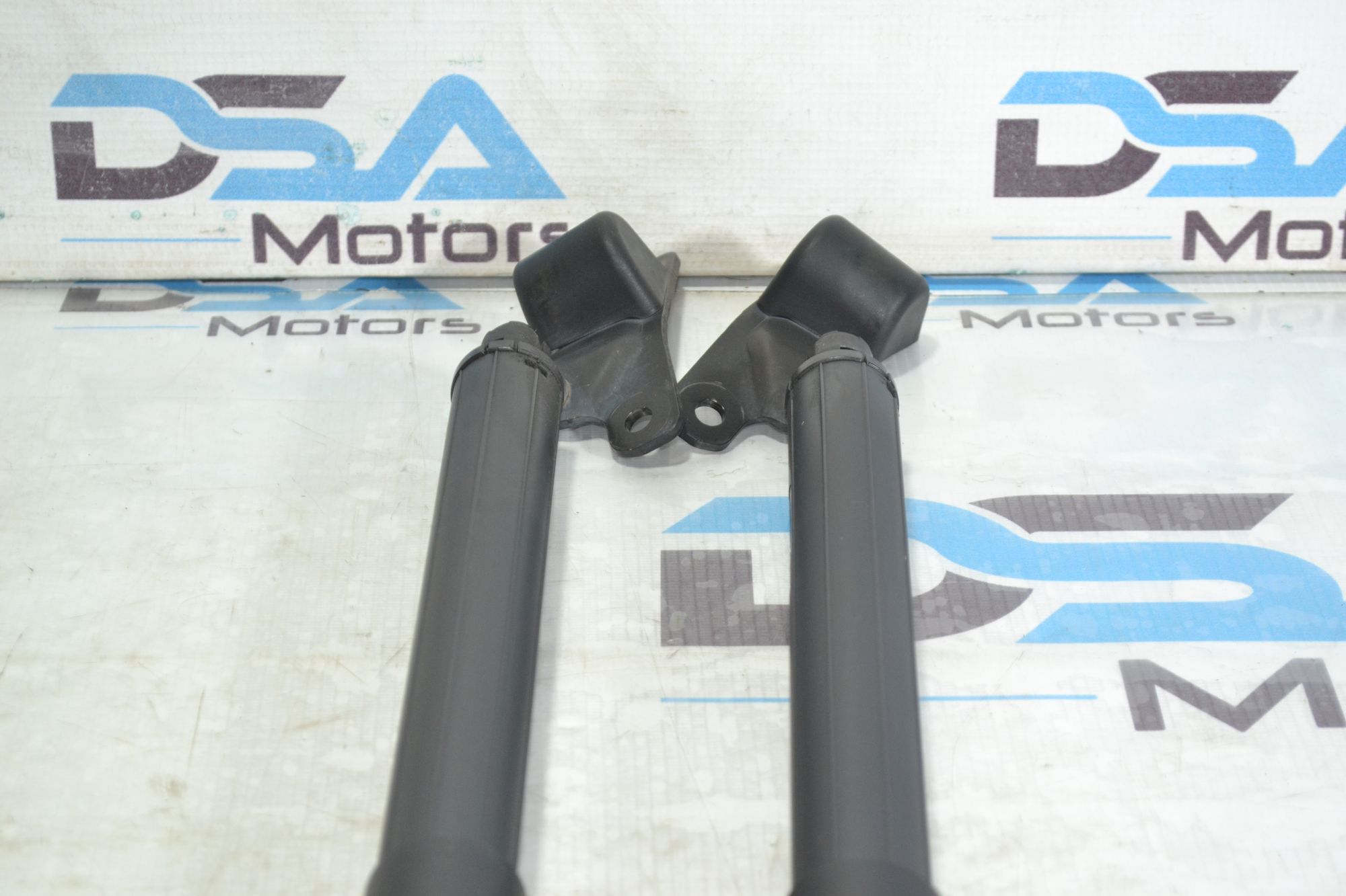 https://ycs.partsauto.market/partsauto-images/thmbs/userImages/b7628e092085f1f91467af1afb6e7630/part/14f5976e-421f-4521-9884-a6d75043e4a9_1781253387450.jpg