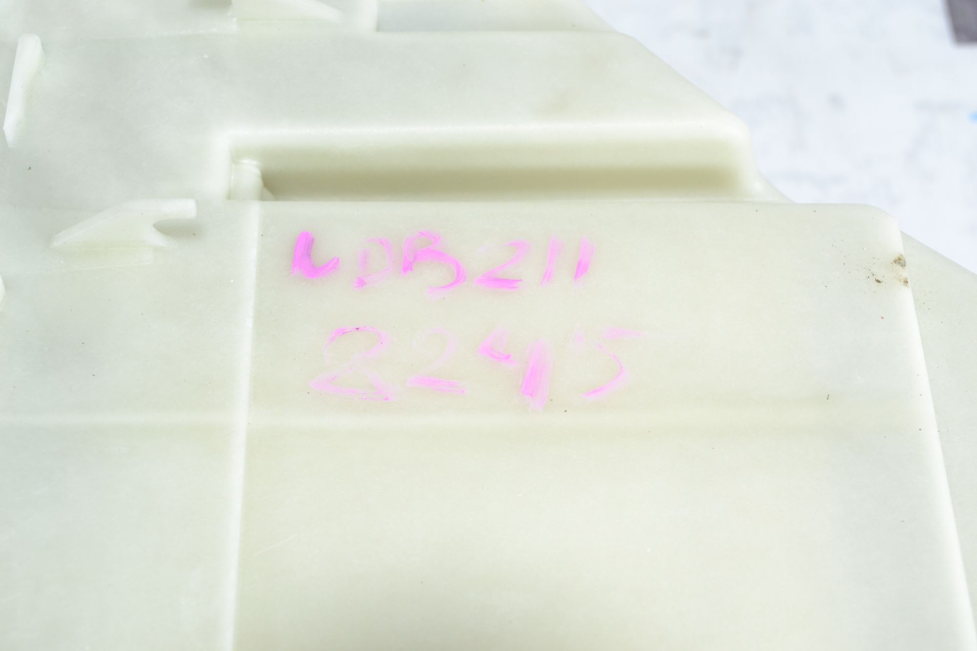 https://ycs.partsauto.market/partsauto-images/thmbs/userImages/b7628e092085f1f91467af1afb6e7630/part/15111cf8-d016-4368-ae86-6b6fa3f14702_1779085829946.jpg