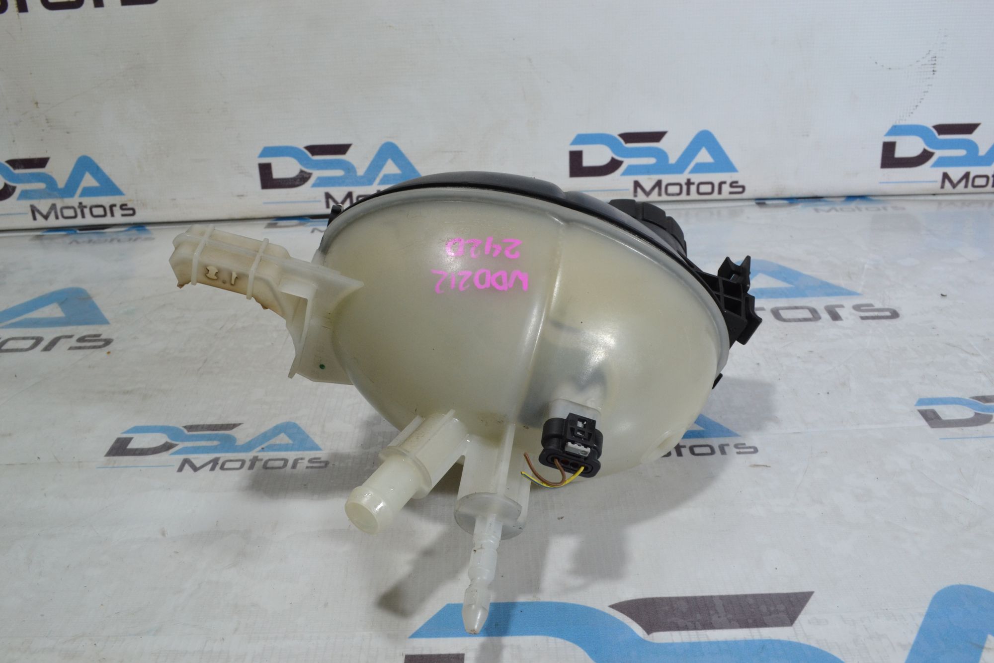 https://ycs.partsauto.market/partsauto-images/thmbs/userImages/b7628e092085f1f91467af1afb6e7630/part/1577dbe8-7ef3-45cc-91fb-b95c364177e5_1779877901314.jpg