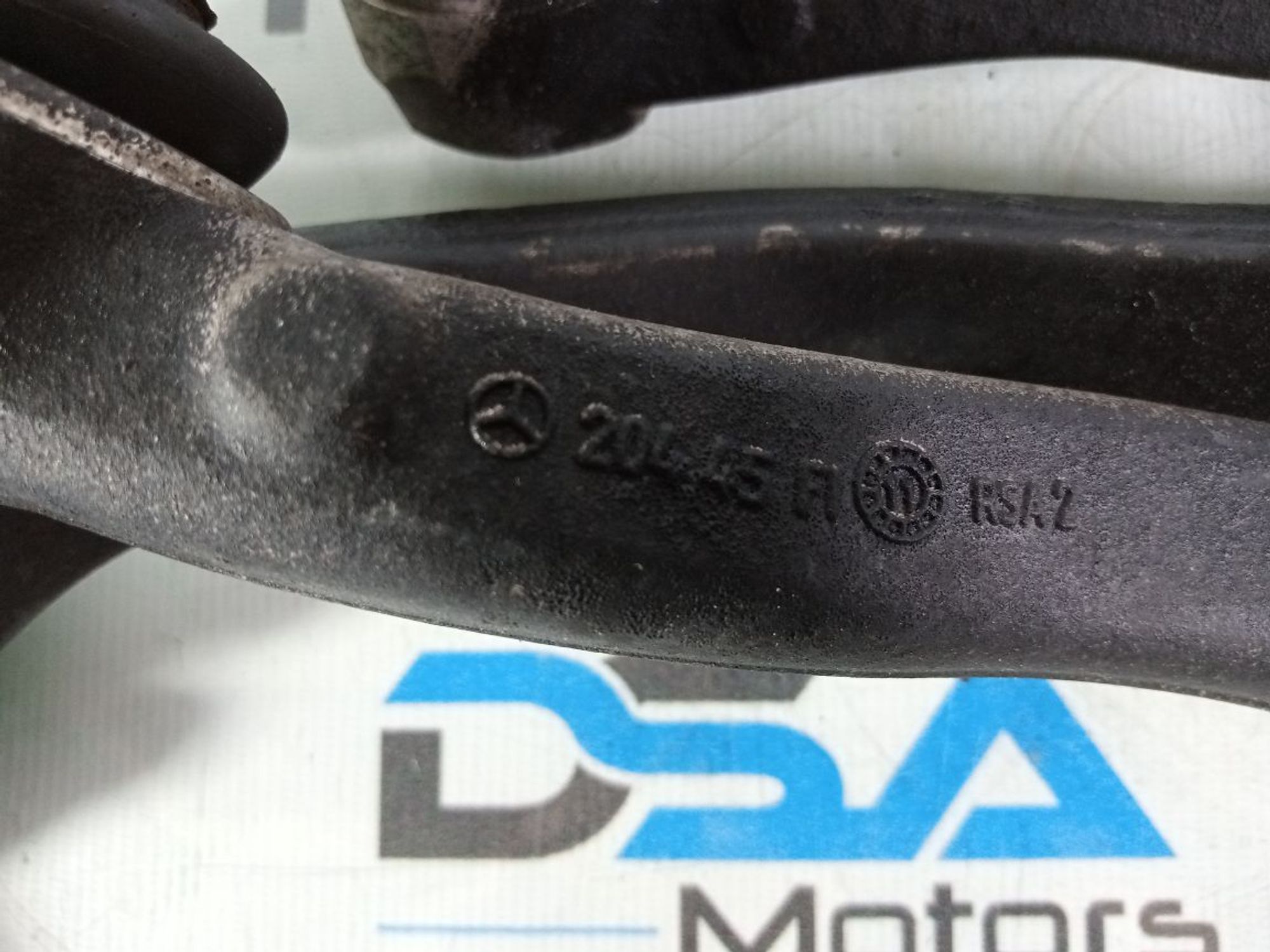 https://ycs.partsauto.market/partsauto-images/thmbs/userImages/b7628e092085f1f91467af1afb6e7630/part/159da56c-7a71-41c2-8f54-fcdf7f6b7570_1741933236199.jpg