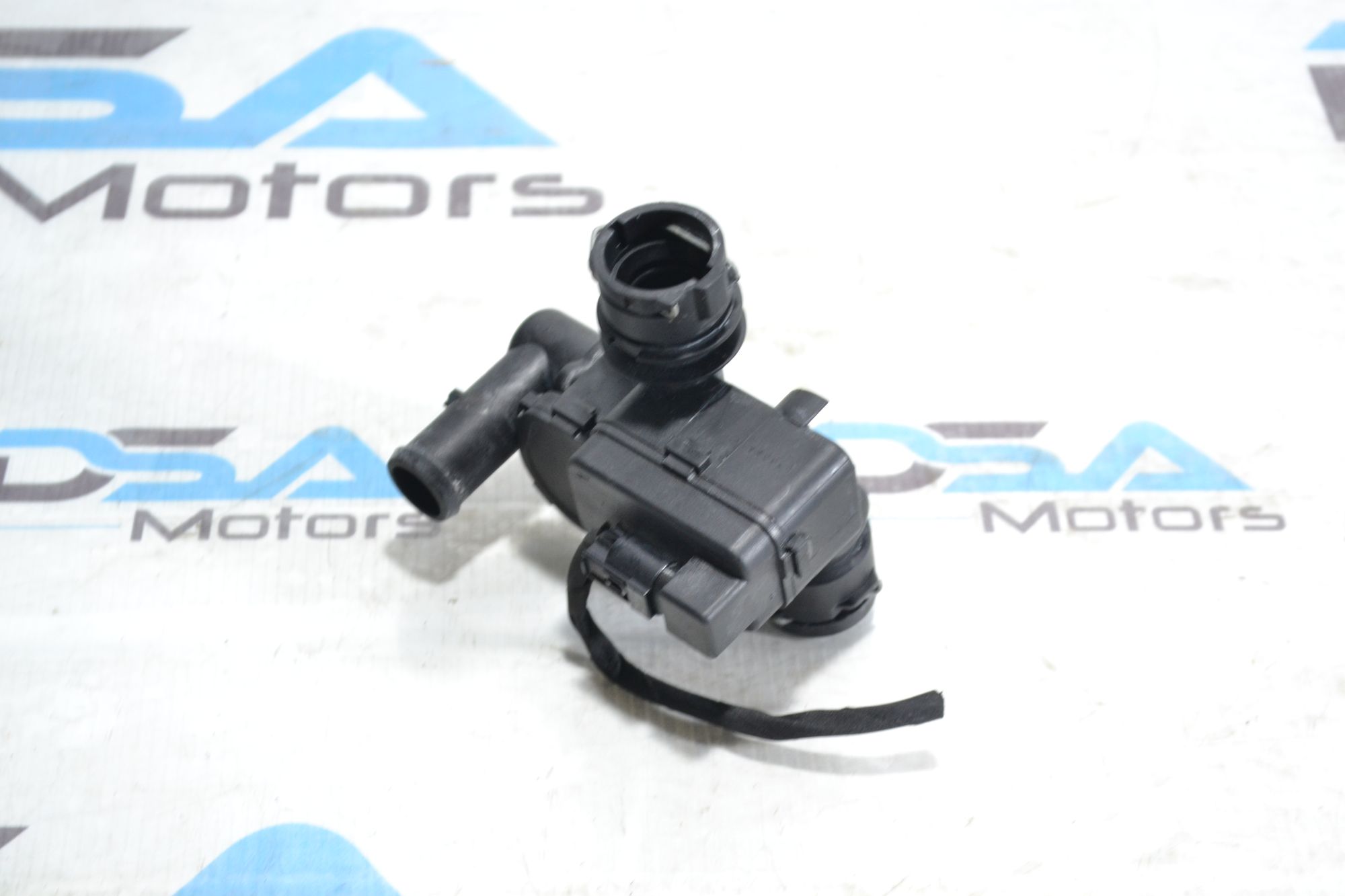 https://ycs.partsauto.market/partsauto-images/thmbs/userImages/b7628e092085f1f91467af1afb6e7630/part/15ae79e7-cd4c-49e4-8a50-7c70c089e956_1780558769365.jpg