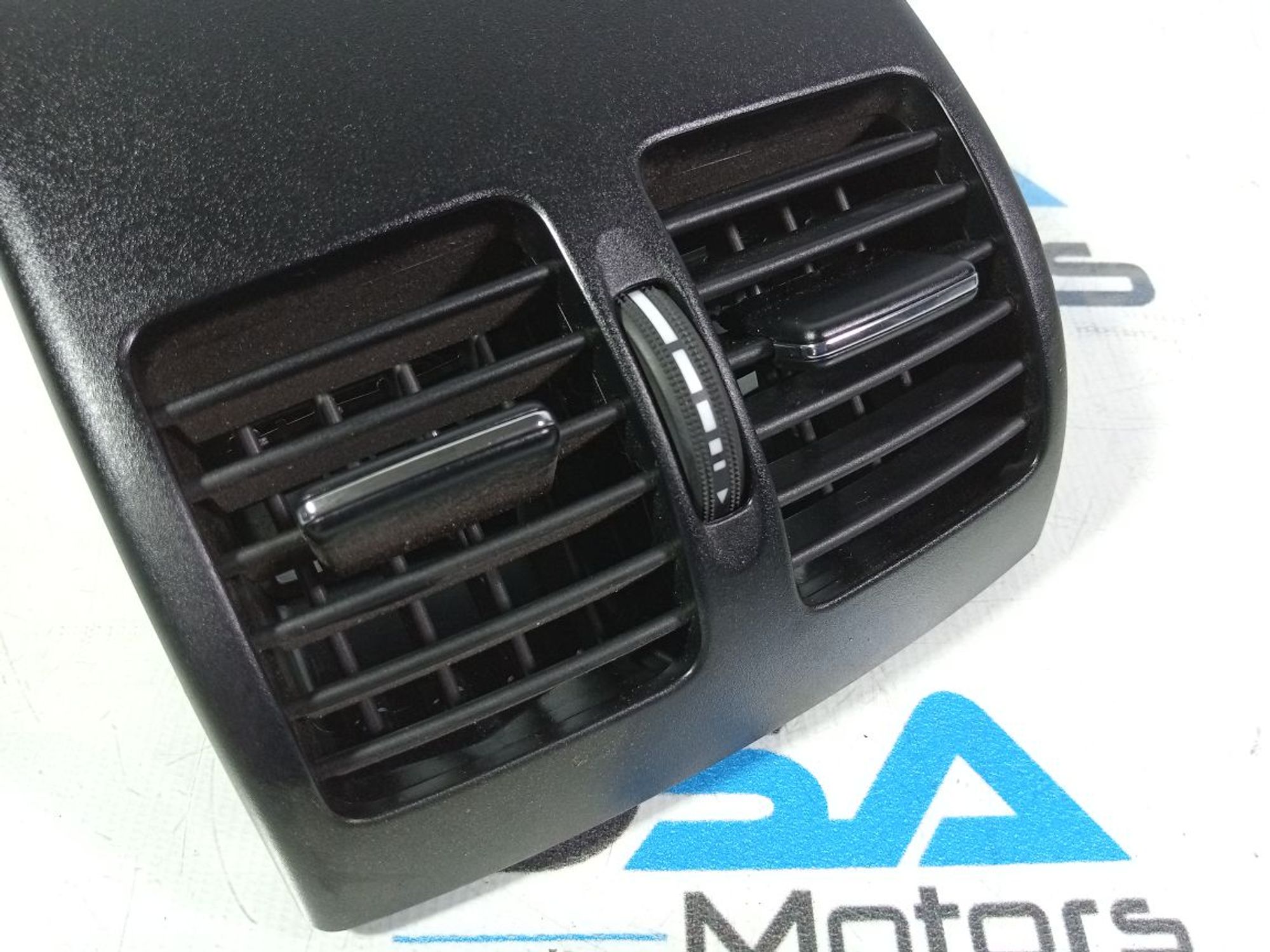 https://ycs.partsauto.market/partsauto-images/thmbs/userImages/b7628e092085f1f91467af1afb6e7630/part/16539400-cc2b-4512-aa85-905ff5806459_1742899094042.jpg