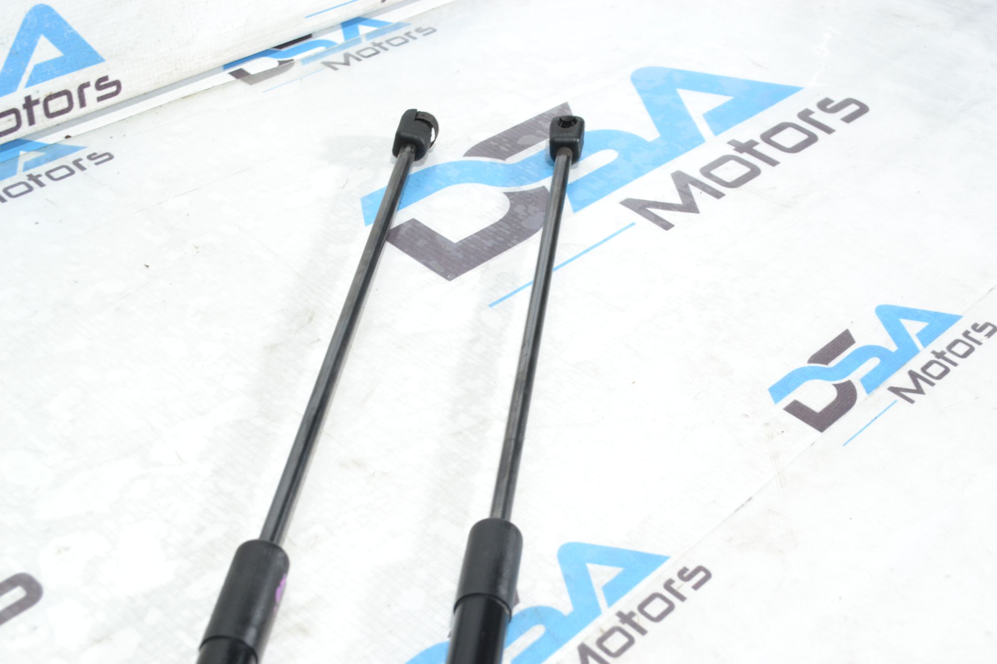 https://ycs.partsauto.market/partsauto-images/thmbs/userImages/b7628e092085f1f91467af1afb6e7630/part/165b18b2-1d5f-4677-9584-734bd3734f8a_1780301725325.jpg