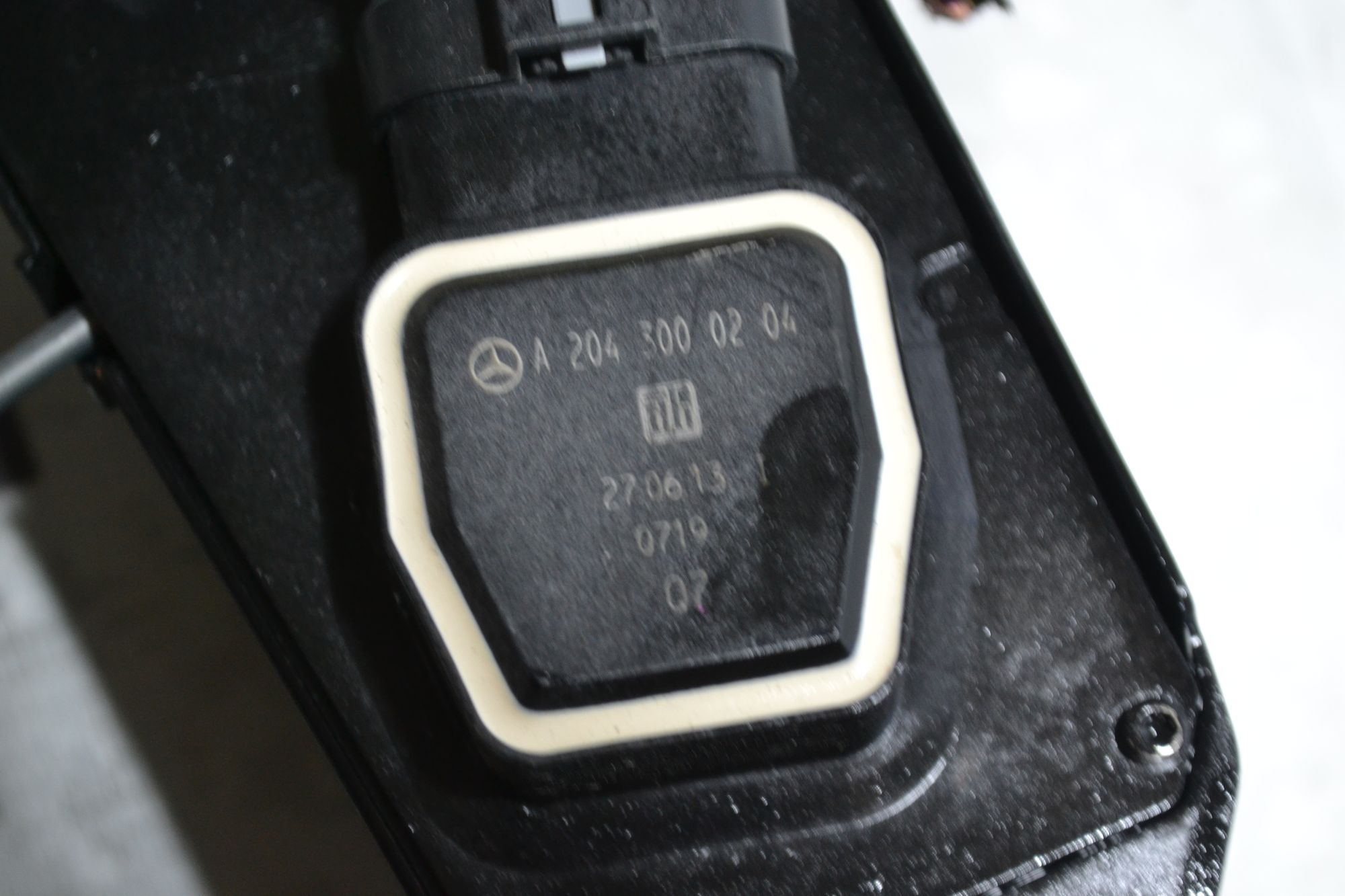 https://ycs.partsauto.market/partsauto-images/thmbs/userImages/b7628e092085f1f91467af1afb6e7630/part/166f48fb-8383-42f3-9604-d467934c2a6f_1780990816655.jpg