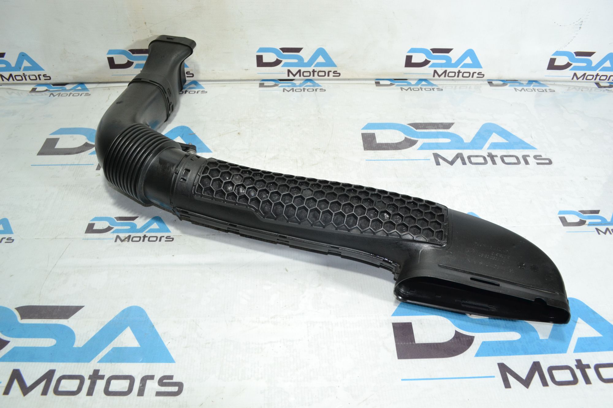 https://ycs.partsauto.market/partsauto-images/thmbs/userImages/b7628e092085f1f91467af1afb6e7630/part/1677b224-c3ac-4a3a-b400-321080af7664_1779783247698.jpg