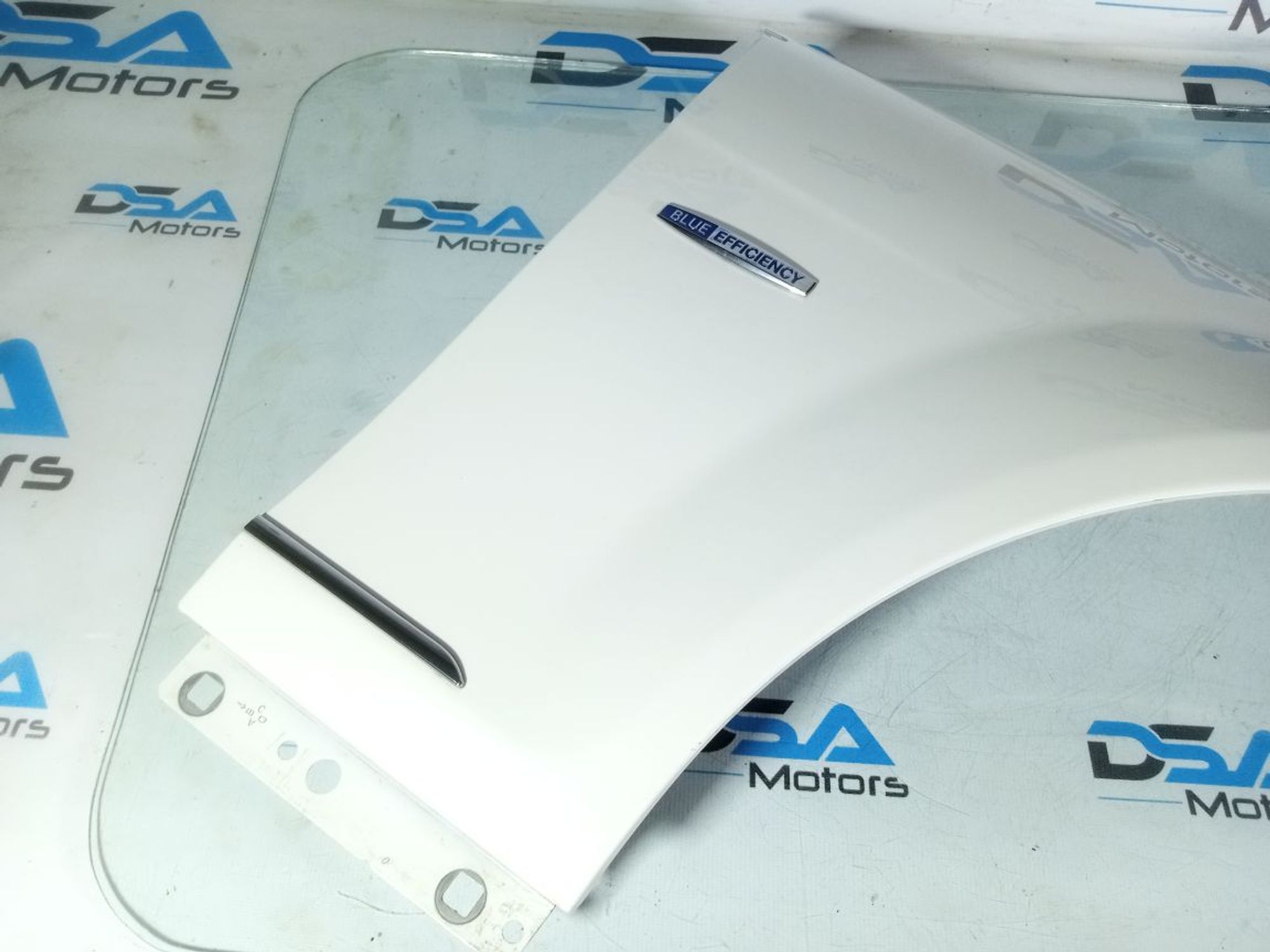 https://ycs.partsauto.market/partsauto-images/thmbs/userImages/b7628e092085f1f91467af1afb6e7630/part/168b32f7-eddb-43cc-926a-814e18ea2c49_1746542880926.jpg