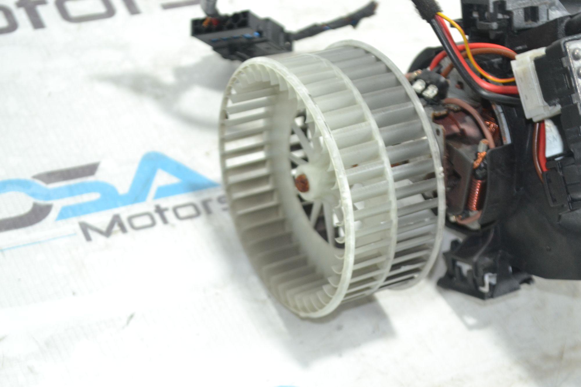 https://ycs.partsauto.market/partsauto-images/thmbs/userImages/b7628e092085f1f91467af1afb6e7630/part/17333a43-af56-450a-a257-1c8cea36f38b_1781092481023.jpg