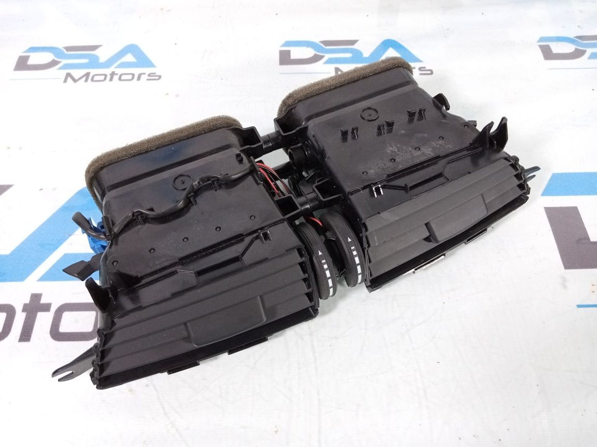 https://ycs.partsauto.market/partsauto-images/thmbs/userImages/b7628e092085f1f91467af1afb6e7630/part/176f95e7-d5cd-472f-bbc9-936812923868_1726507436661.jpg